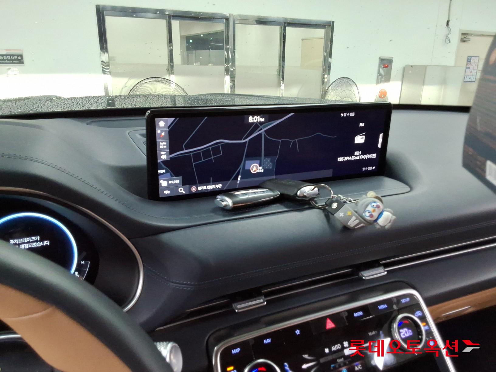2021 - genesis gv80