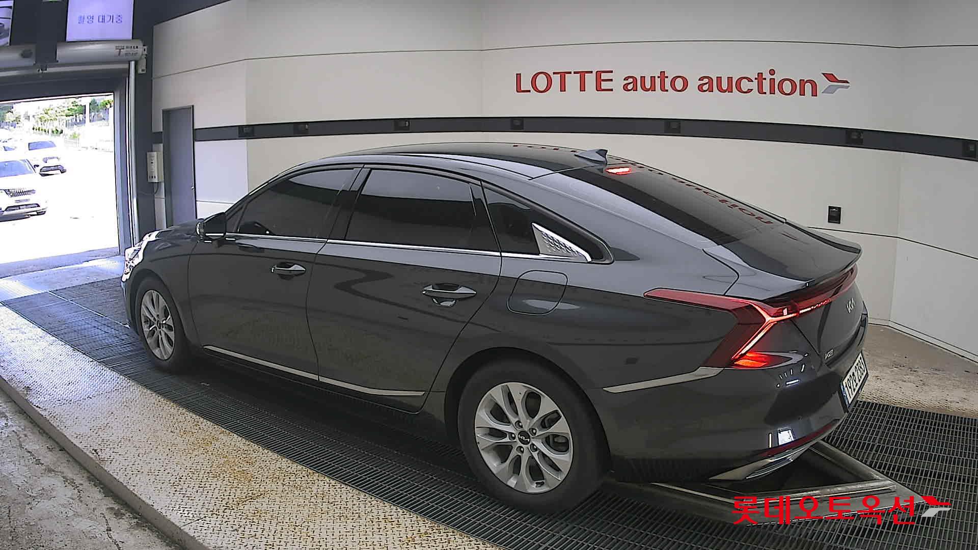 2022 - kia k8