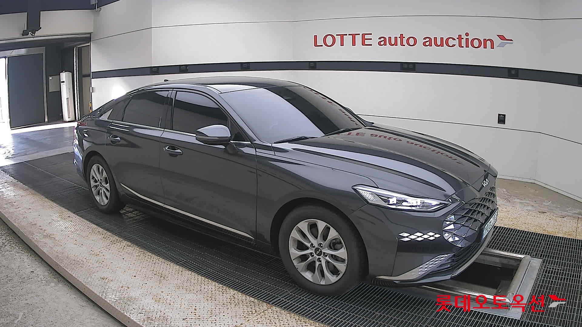 2022 - kia k8