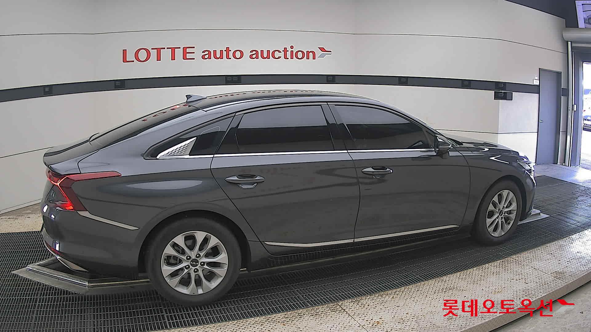 2022 - kia k8