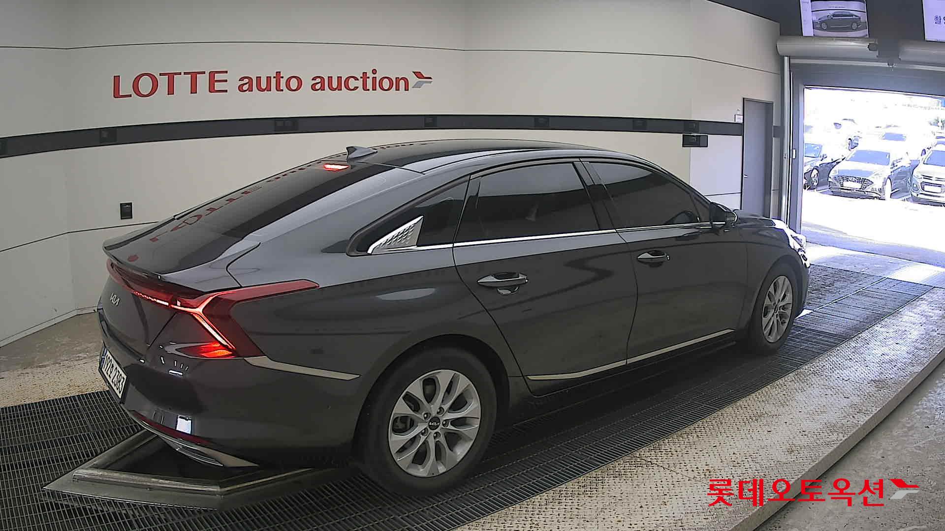 2022 - kia k8