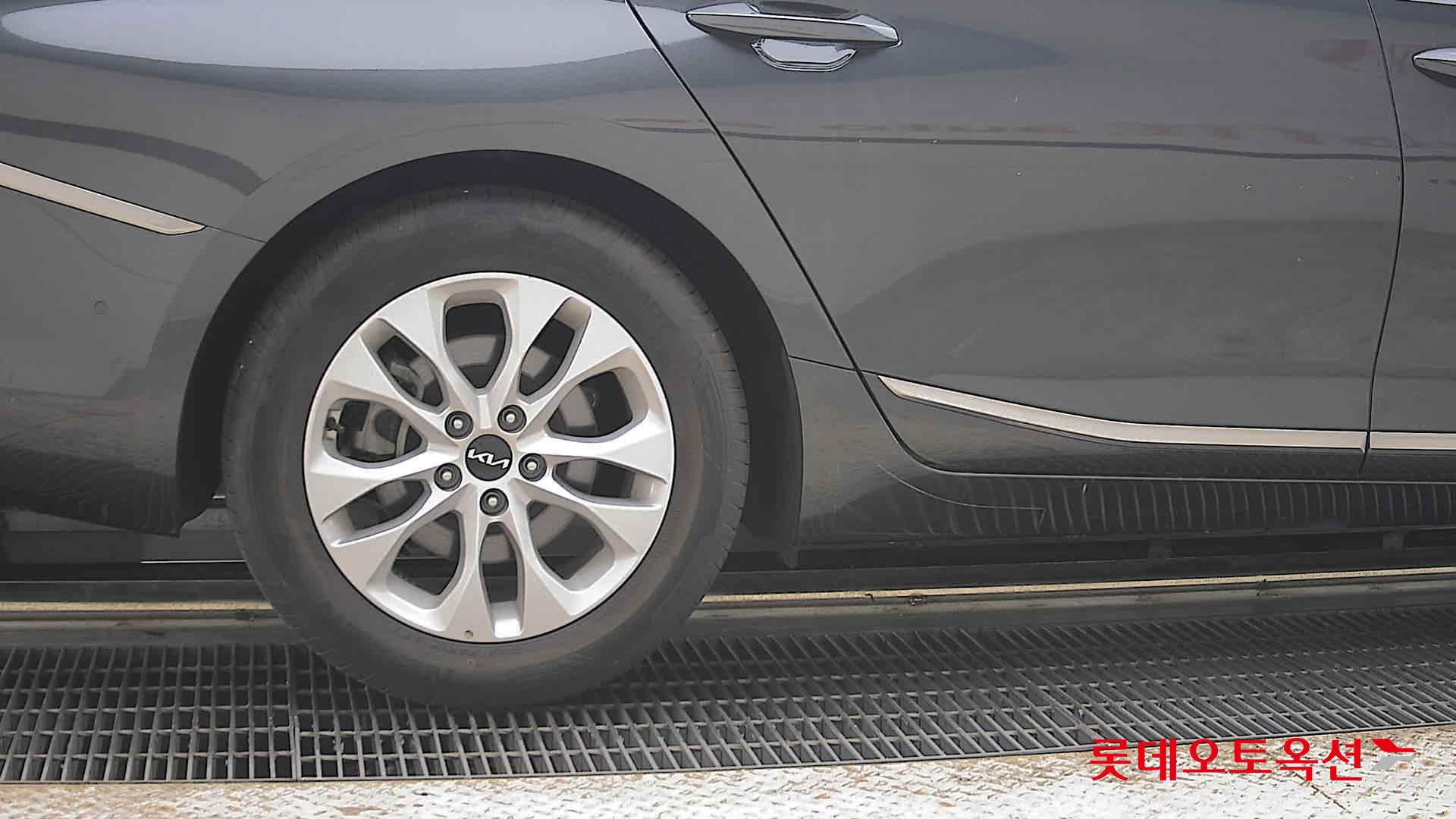 2022 - kia k8