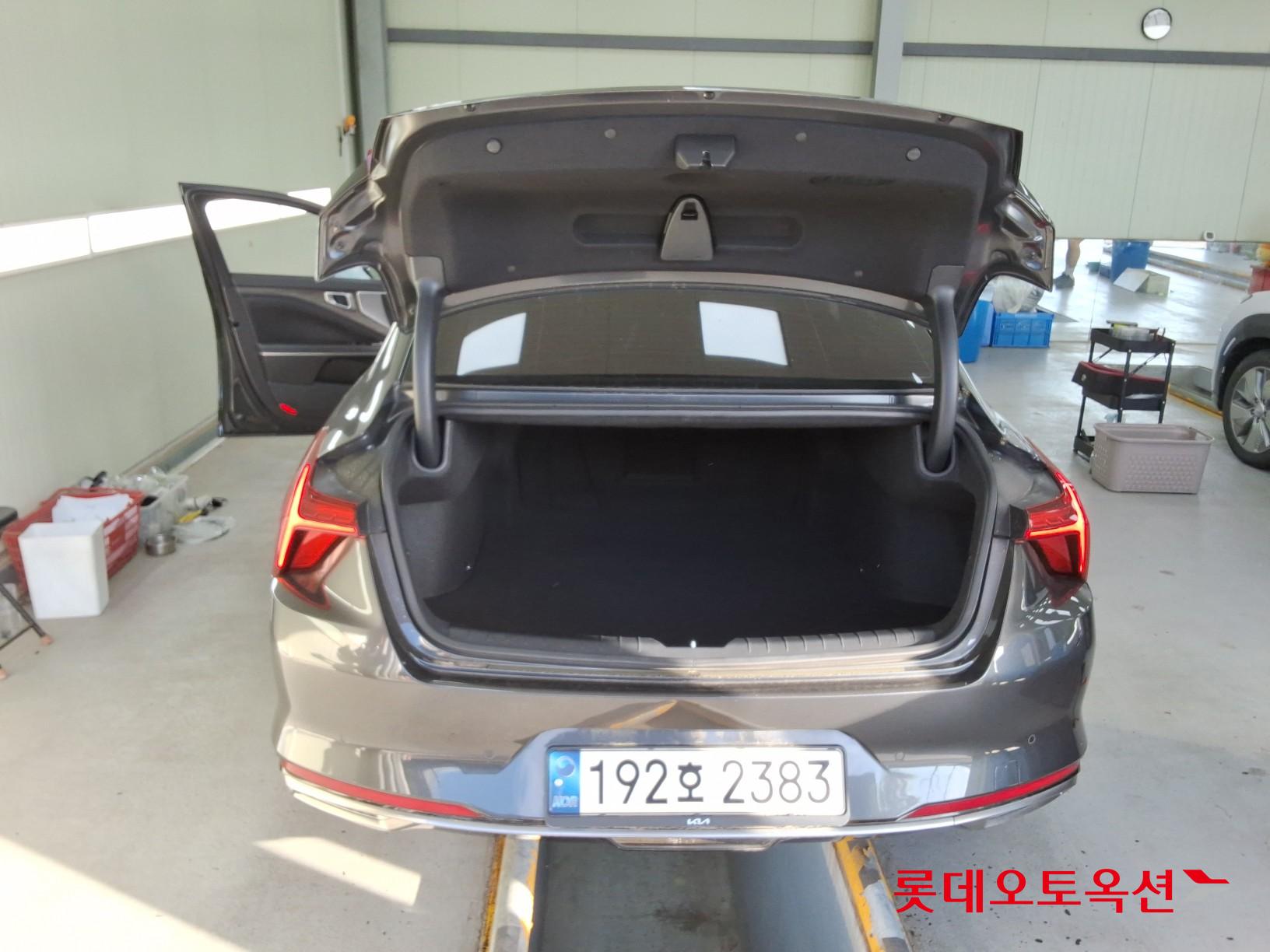 2022 - kia k8