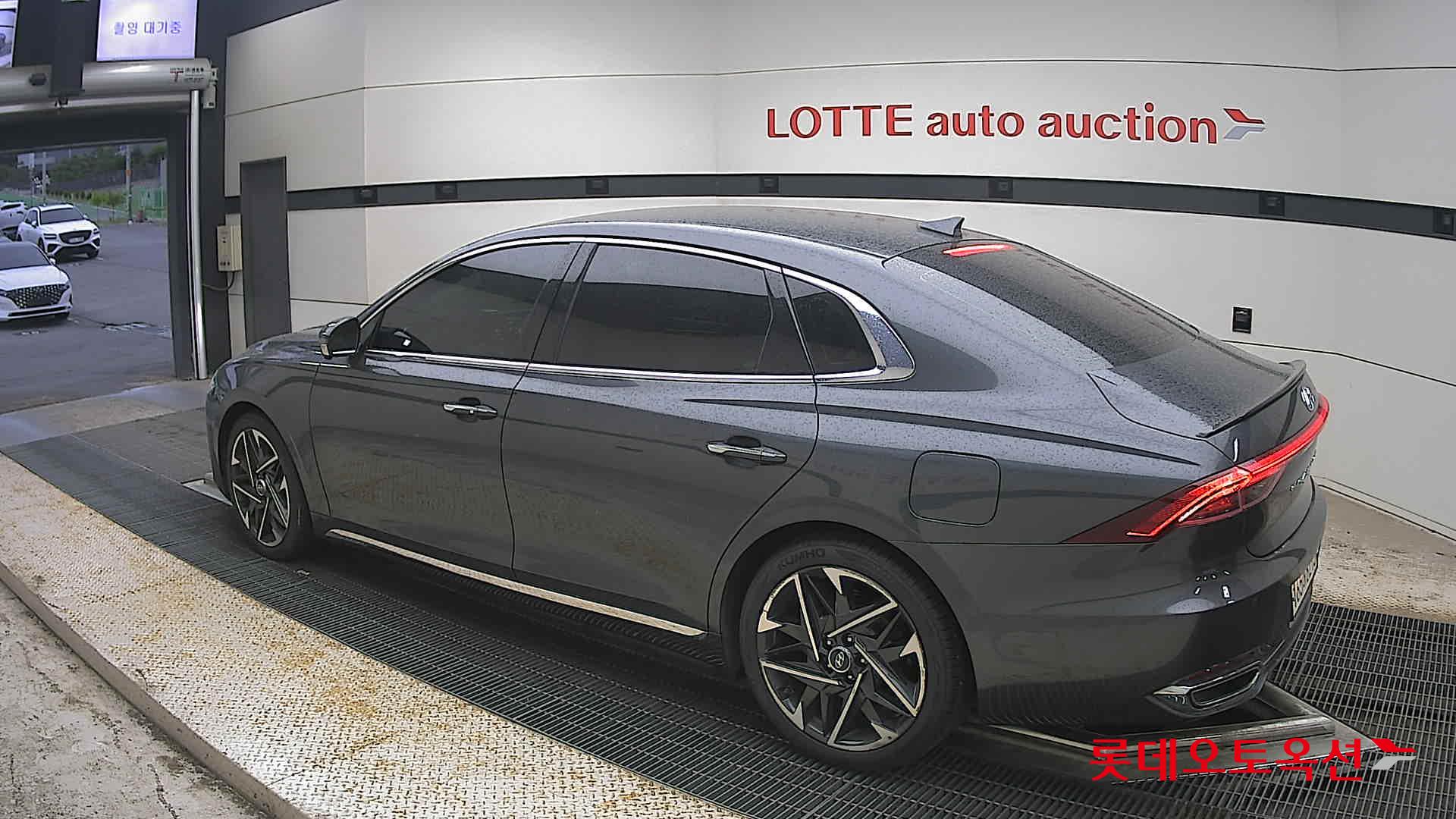 2022 - hyundai grandeur