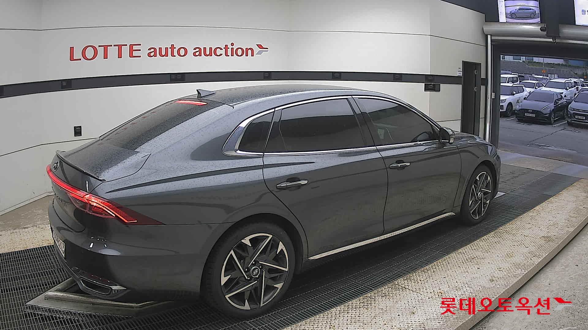 2022 - hyundai grandeur