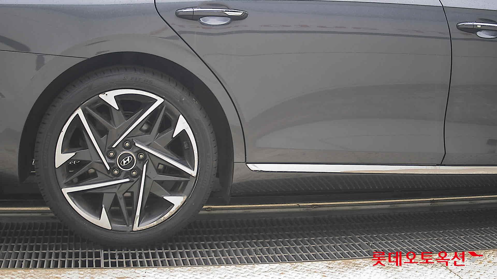 2022 - hyundai grandeur