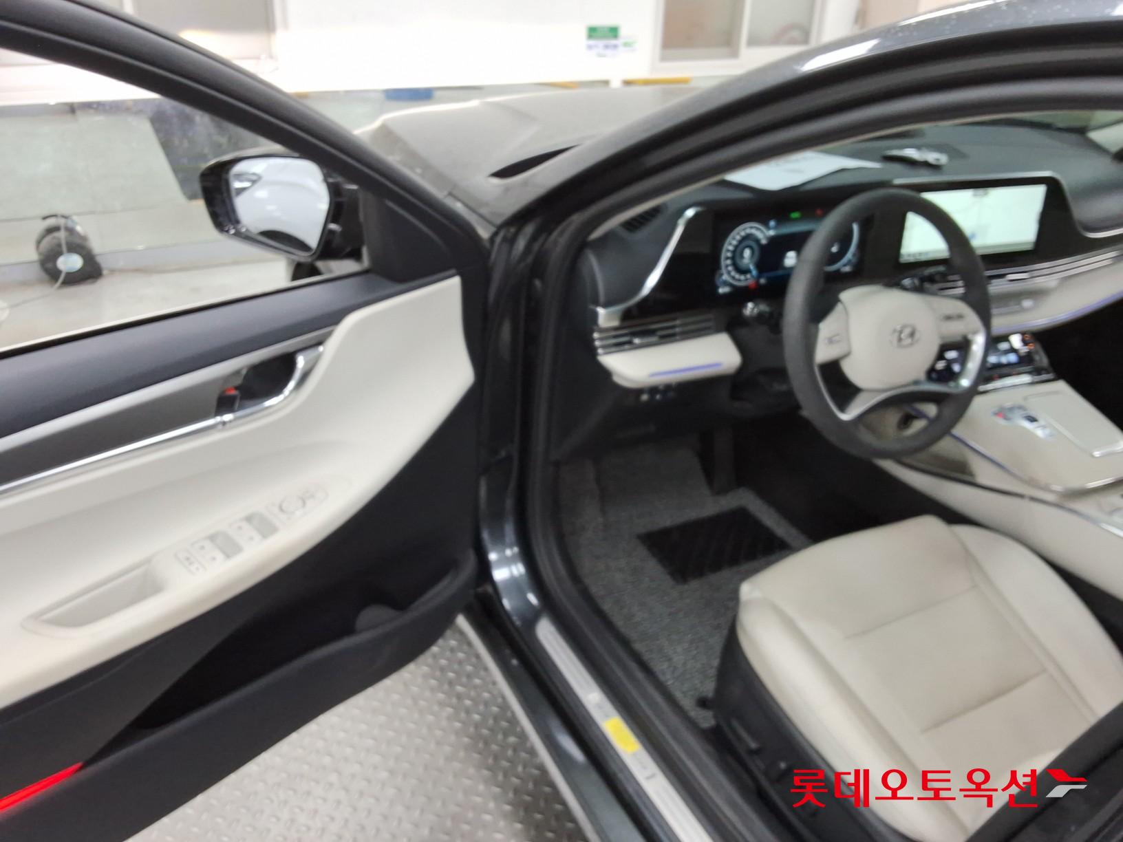 2022 - hyundai grandeur