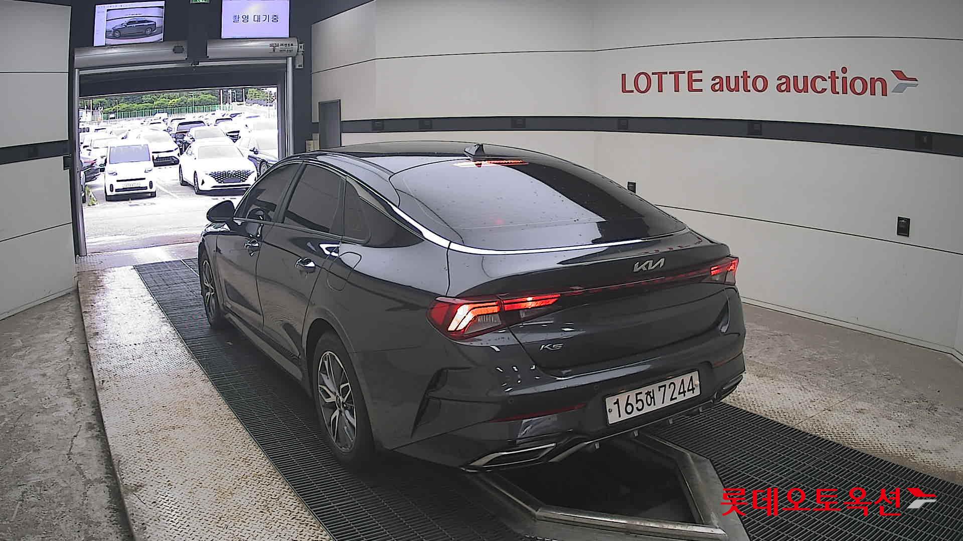 2022 - kia k5