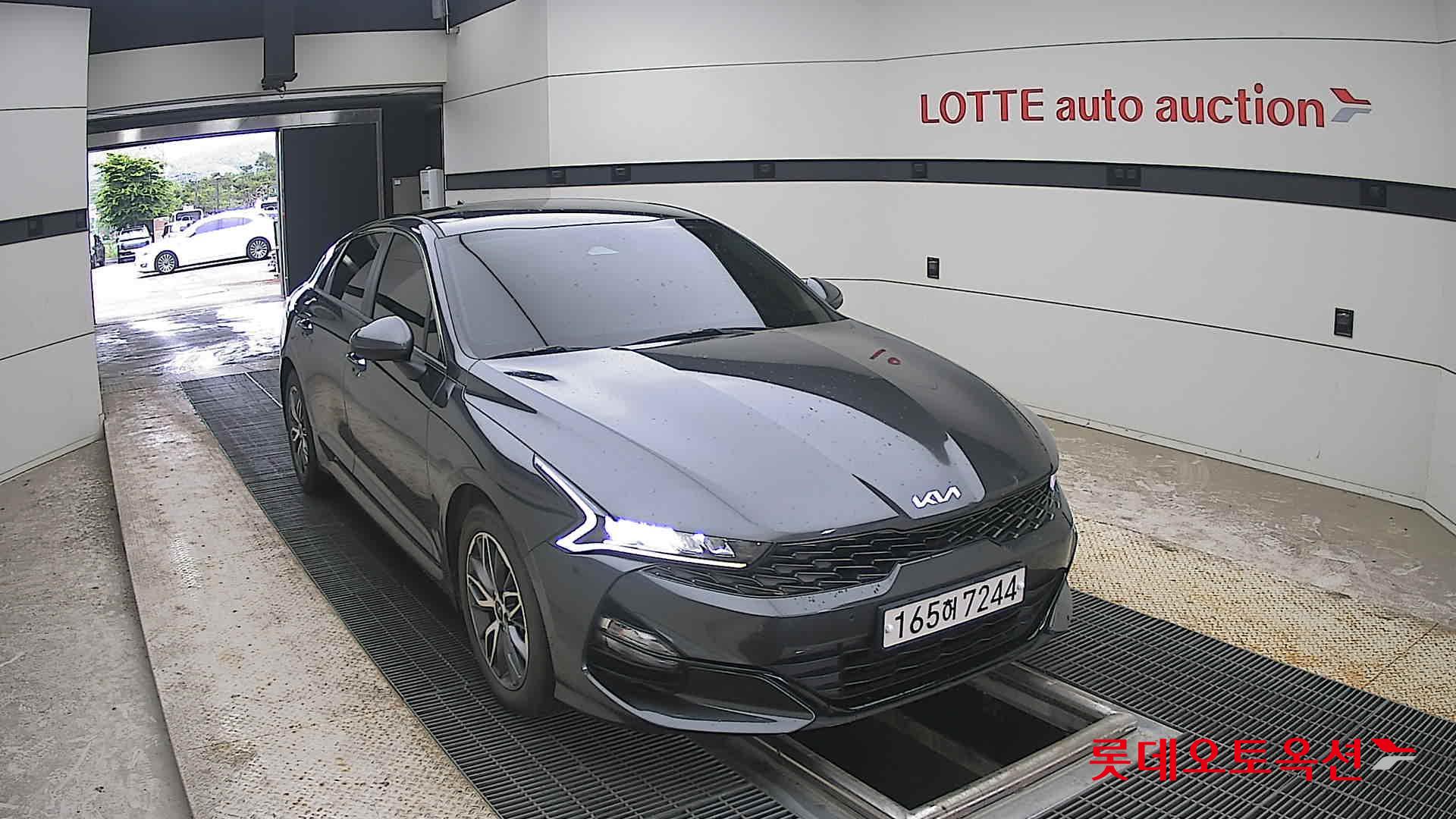 2022 - kia k5