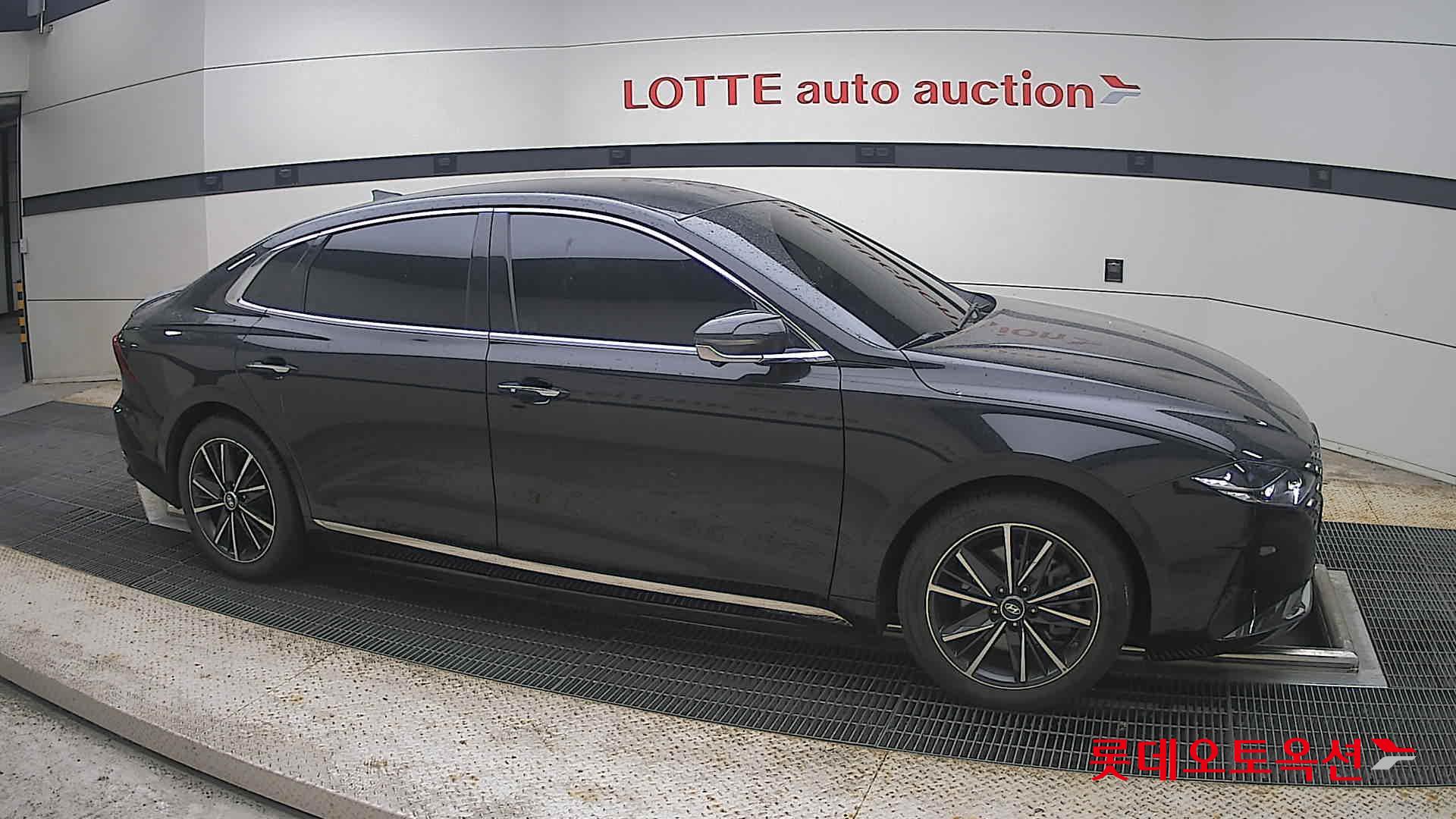 2022 - hyundai grandeur