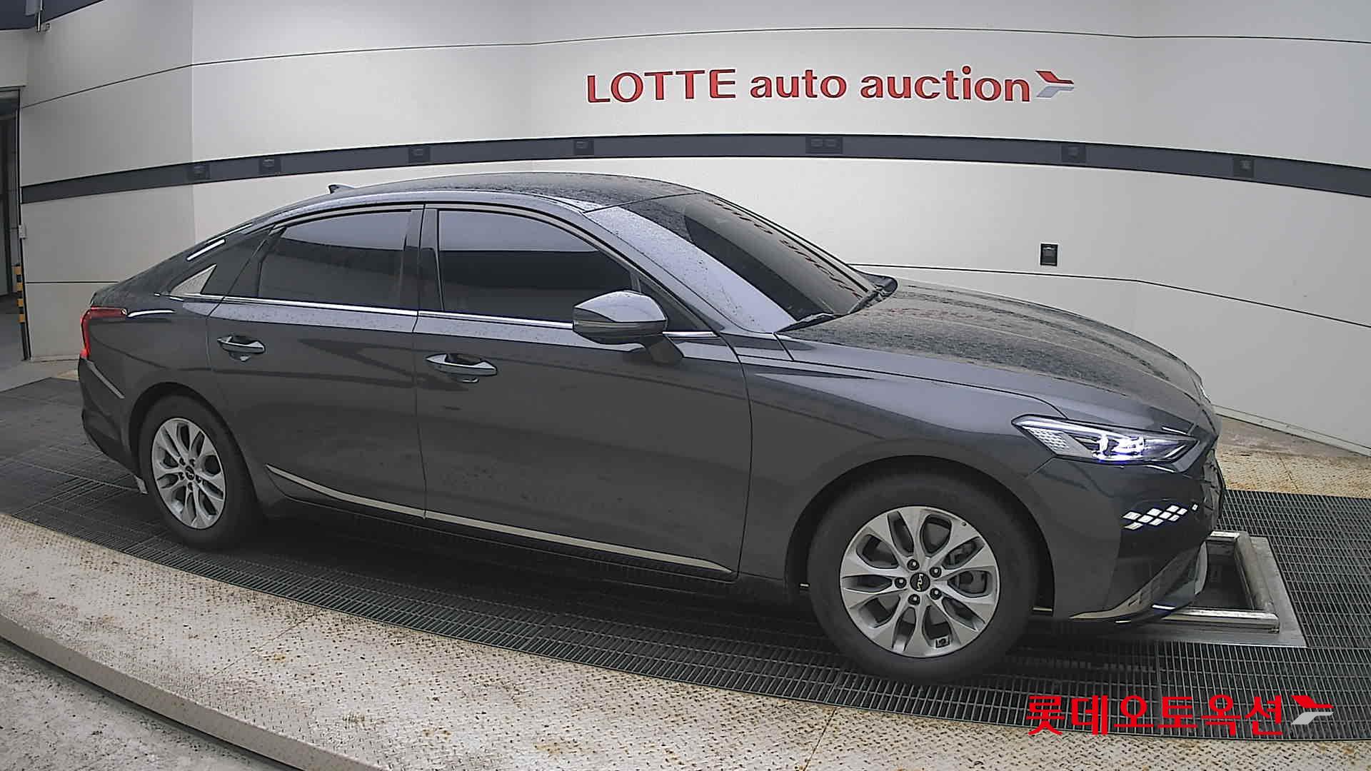 2022 - kia k8