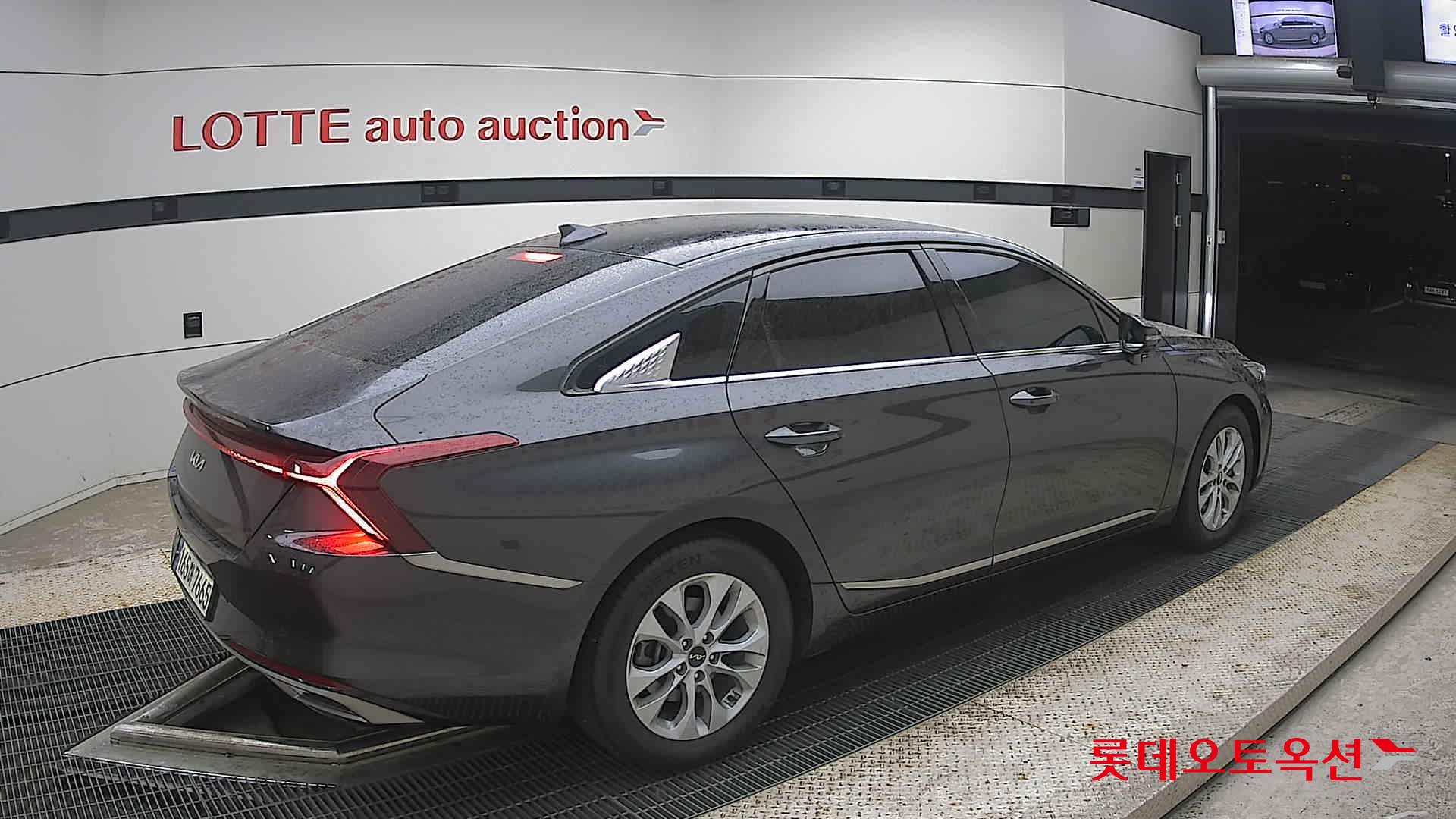 2022 - kia k8