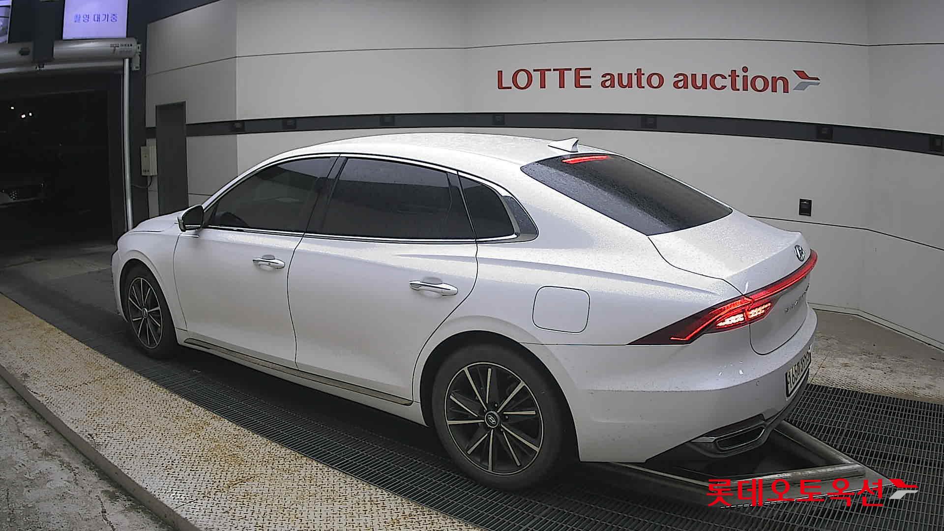 2022 - hyundai grandeur
