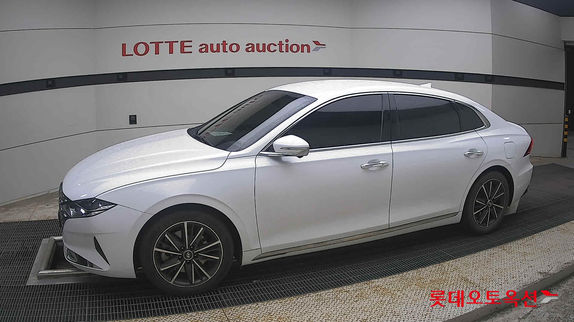 2022 - hyundai grandeur