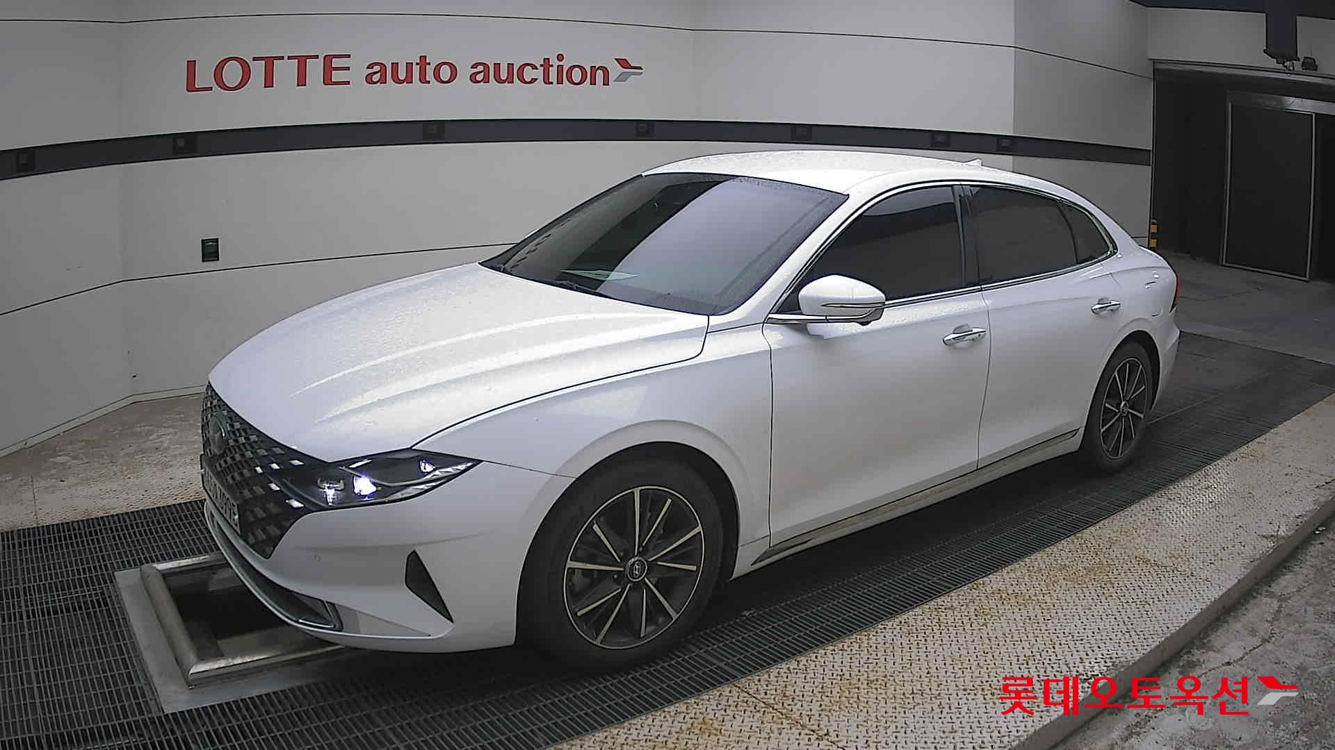 2022 - hyundai grandeur
