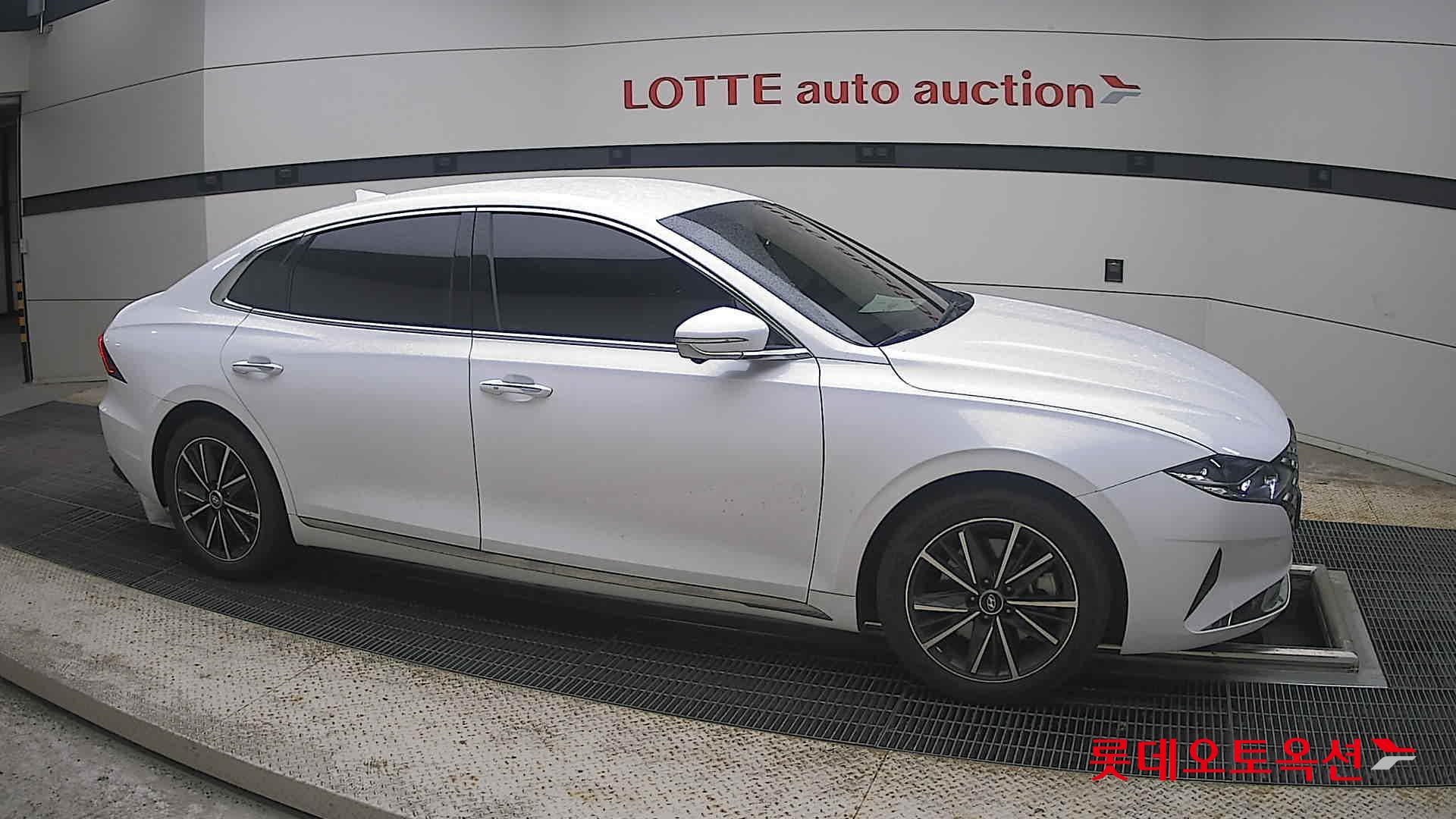 2022 - hyundai grandeur