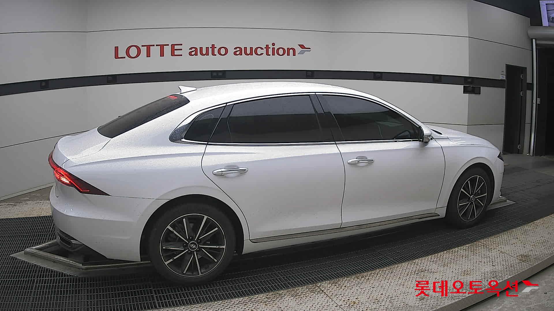 2022 - hyundai grandeur