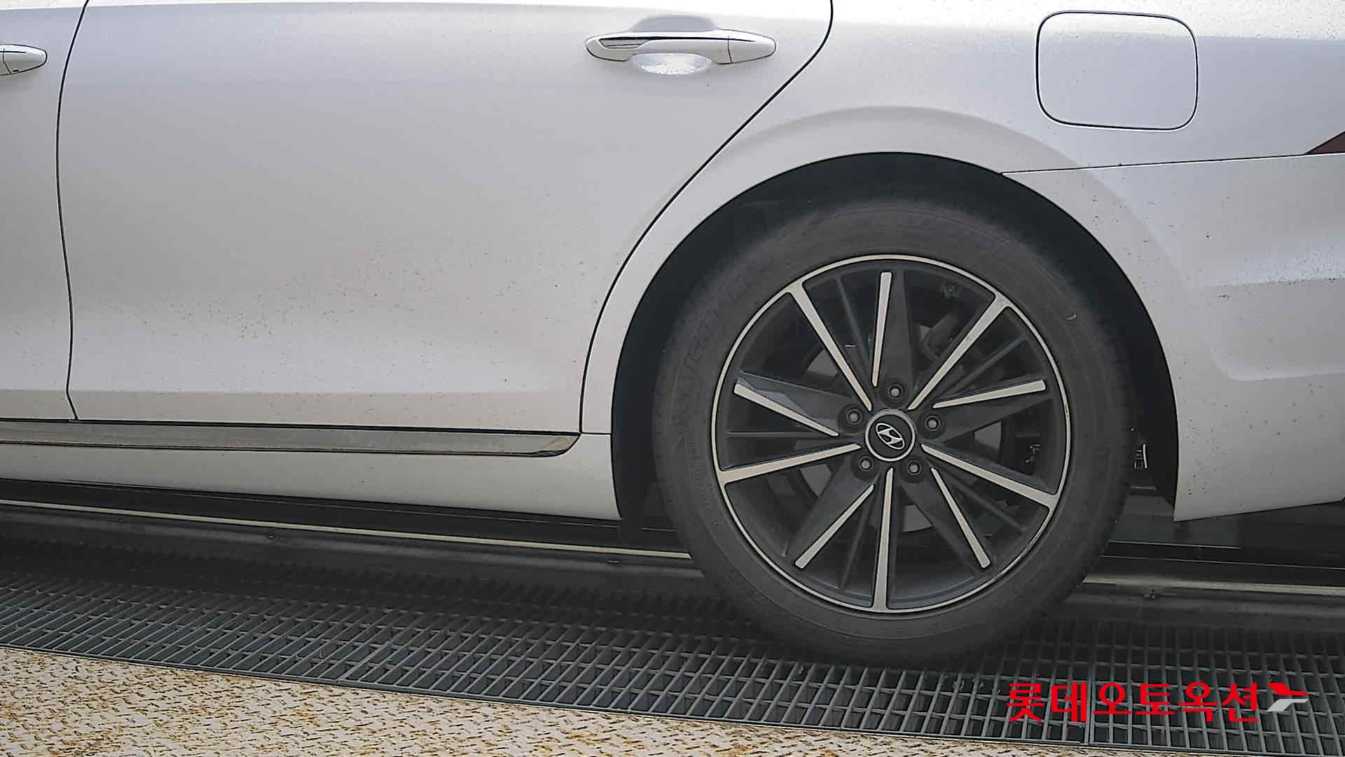 2022 - hyundai grandeur