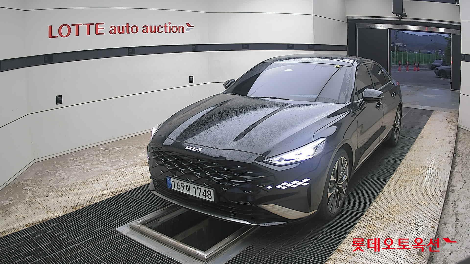 2022 - kia k8
