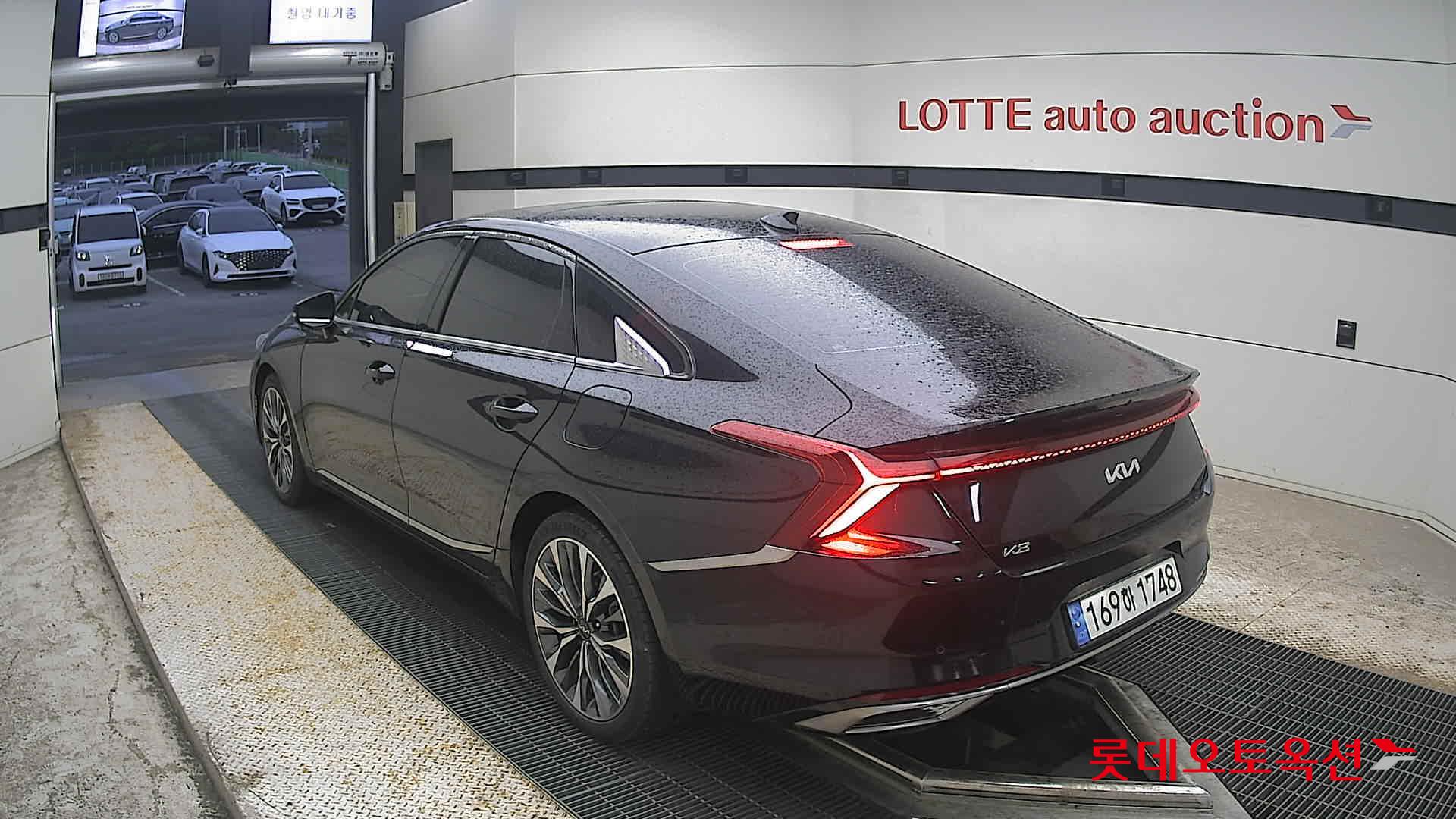 2022 - kia k8