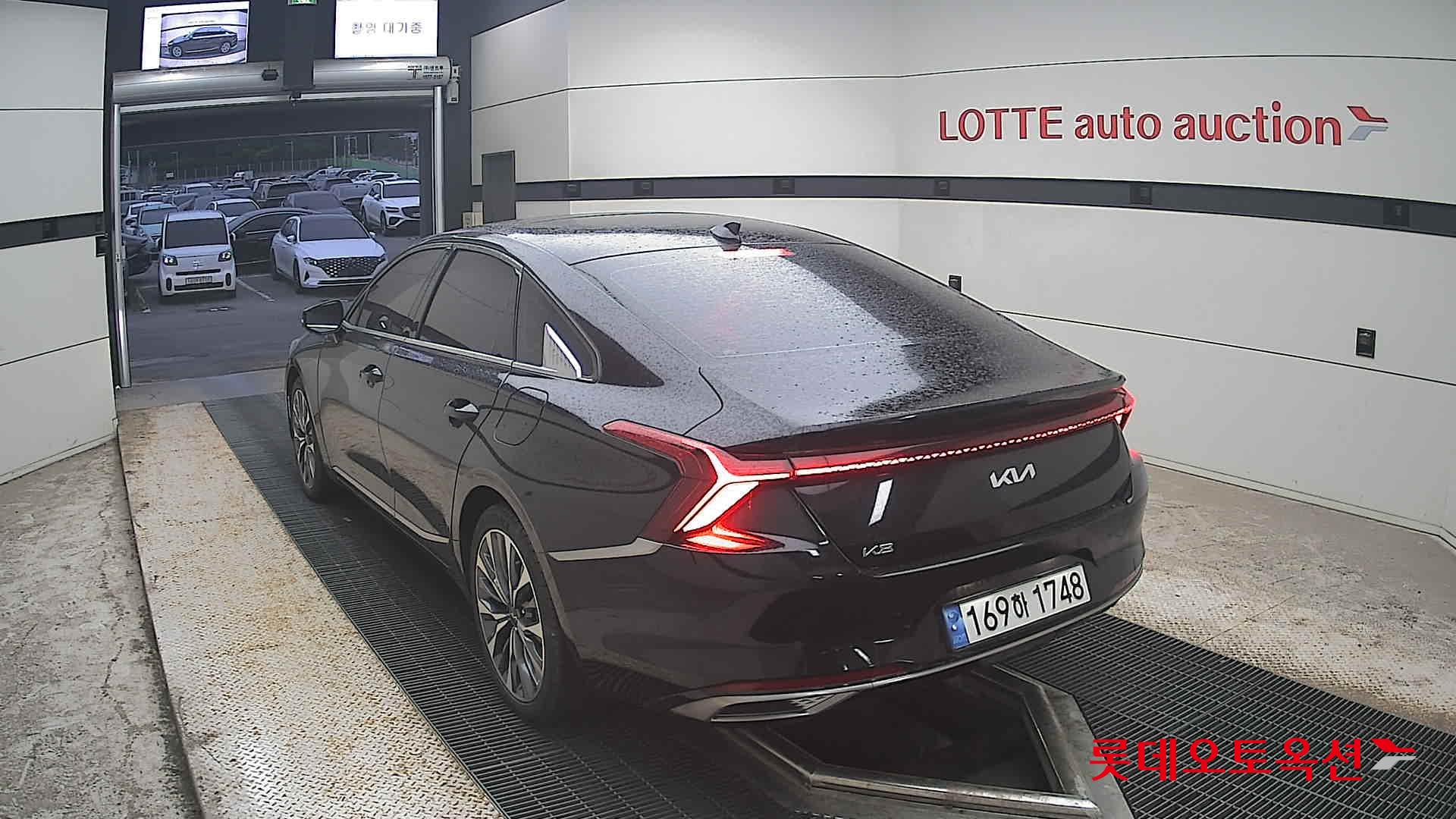 2022 - kia k8