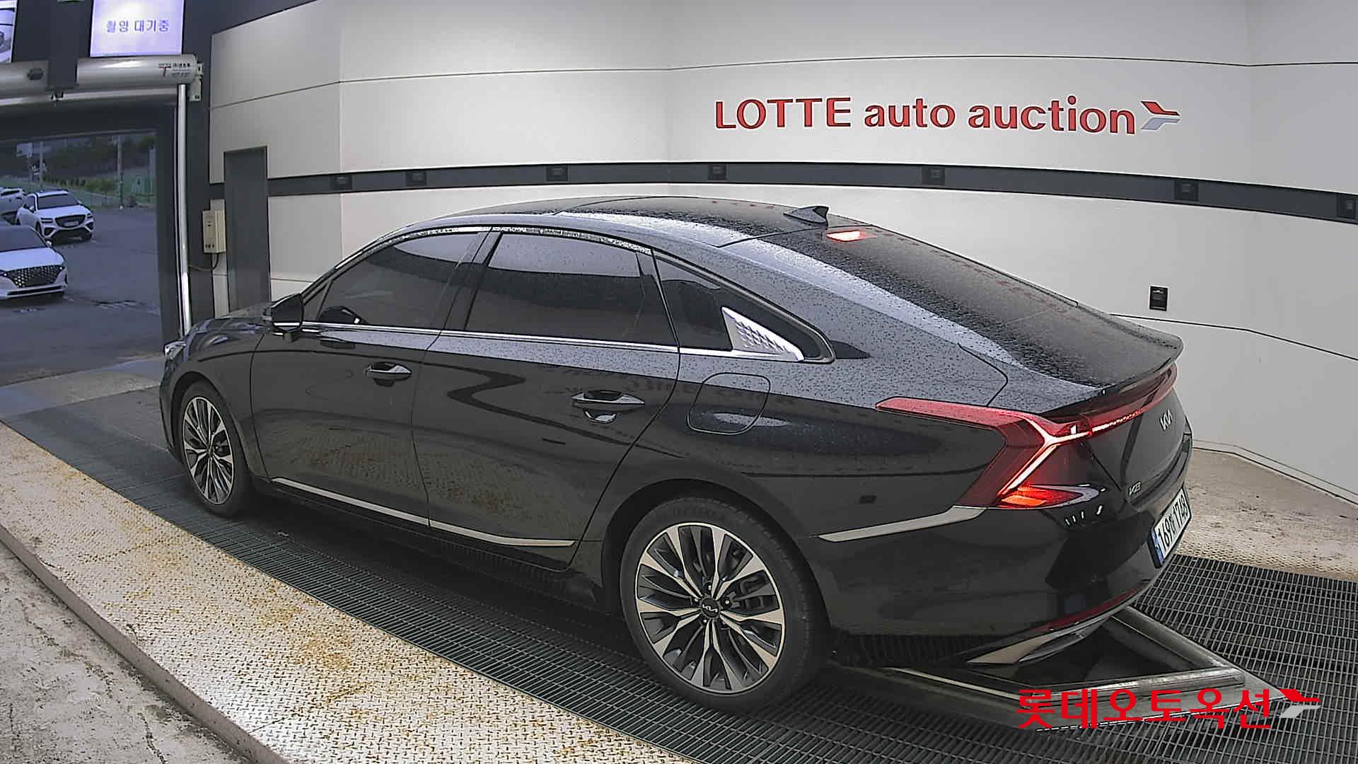 2022 - kia k8