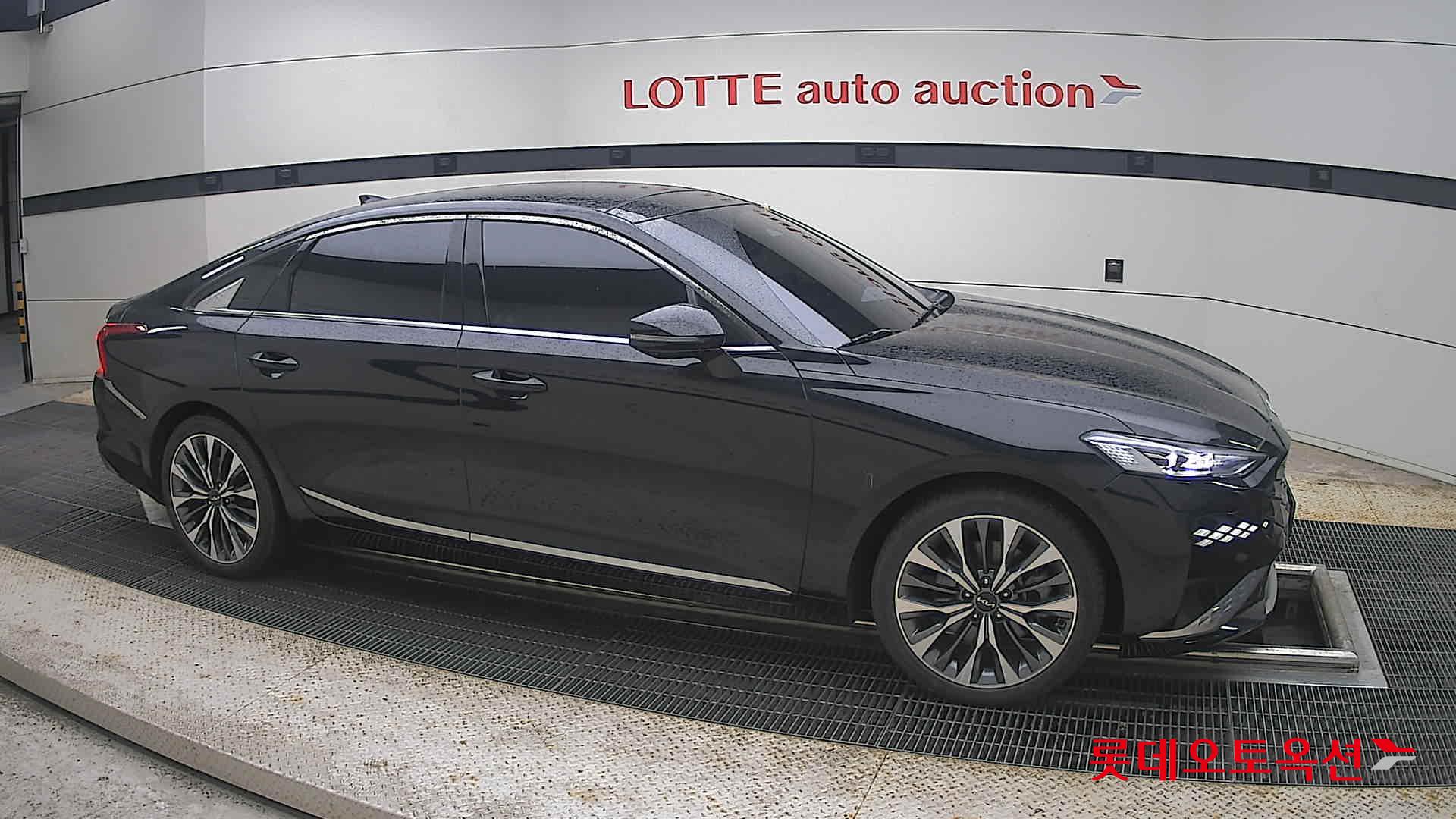 2022 - kia k8