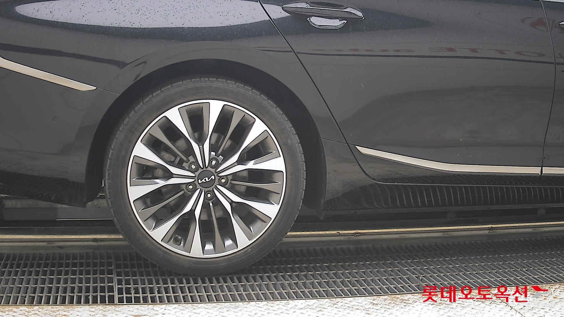 2022 - kia k8