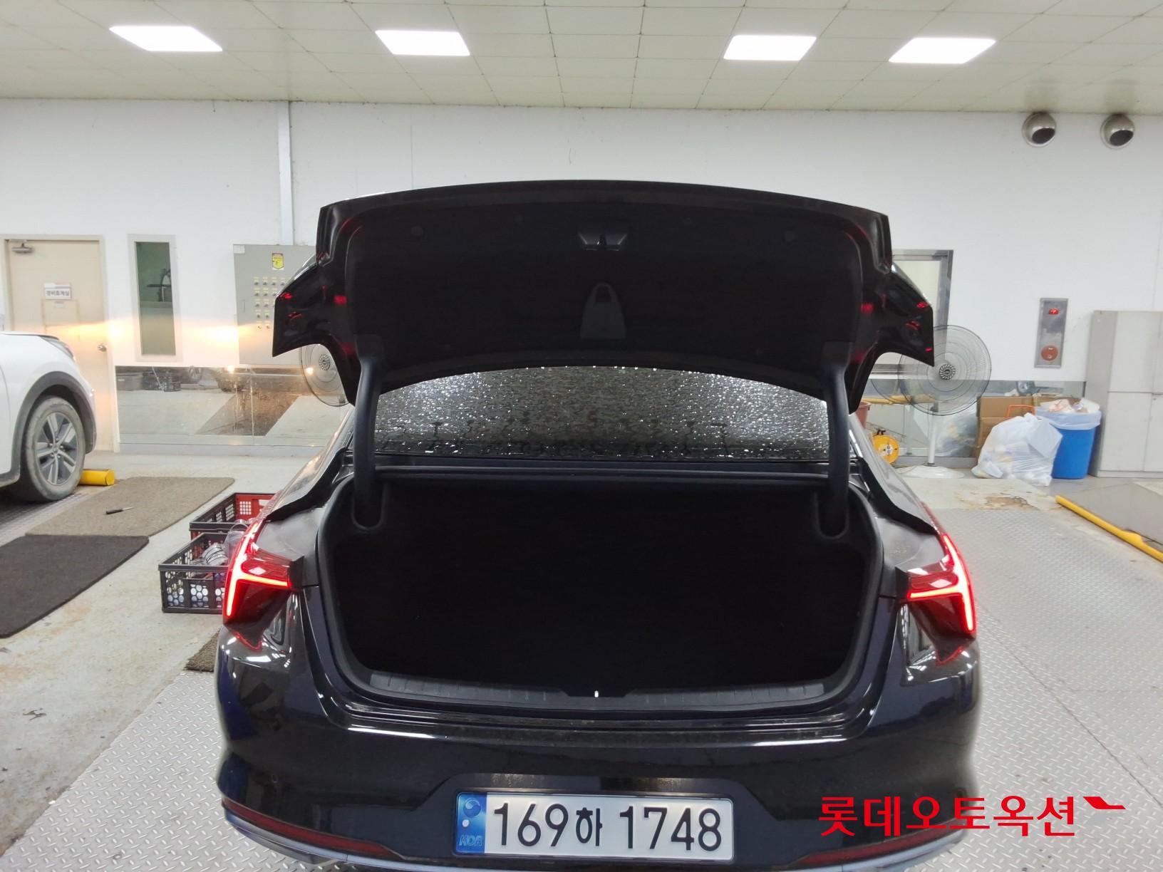 2022 - kia k8
