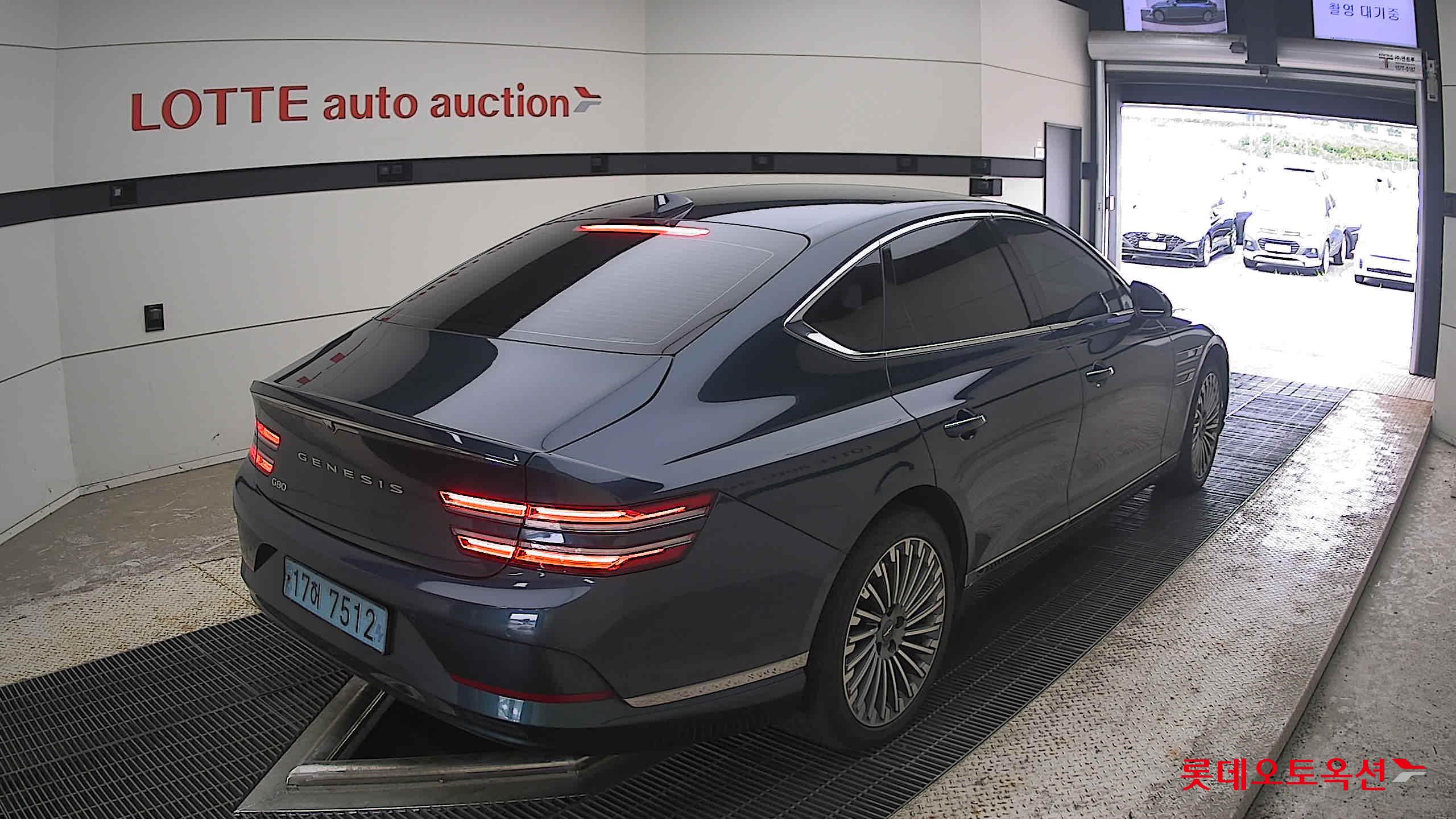 2022 - genesis g80