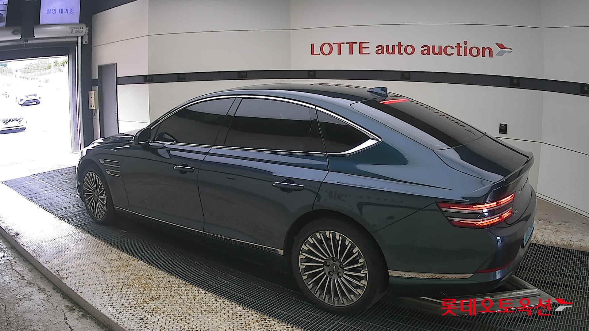 2022 - genesis g80