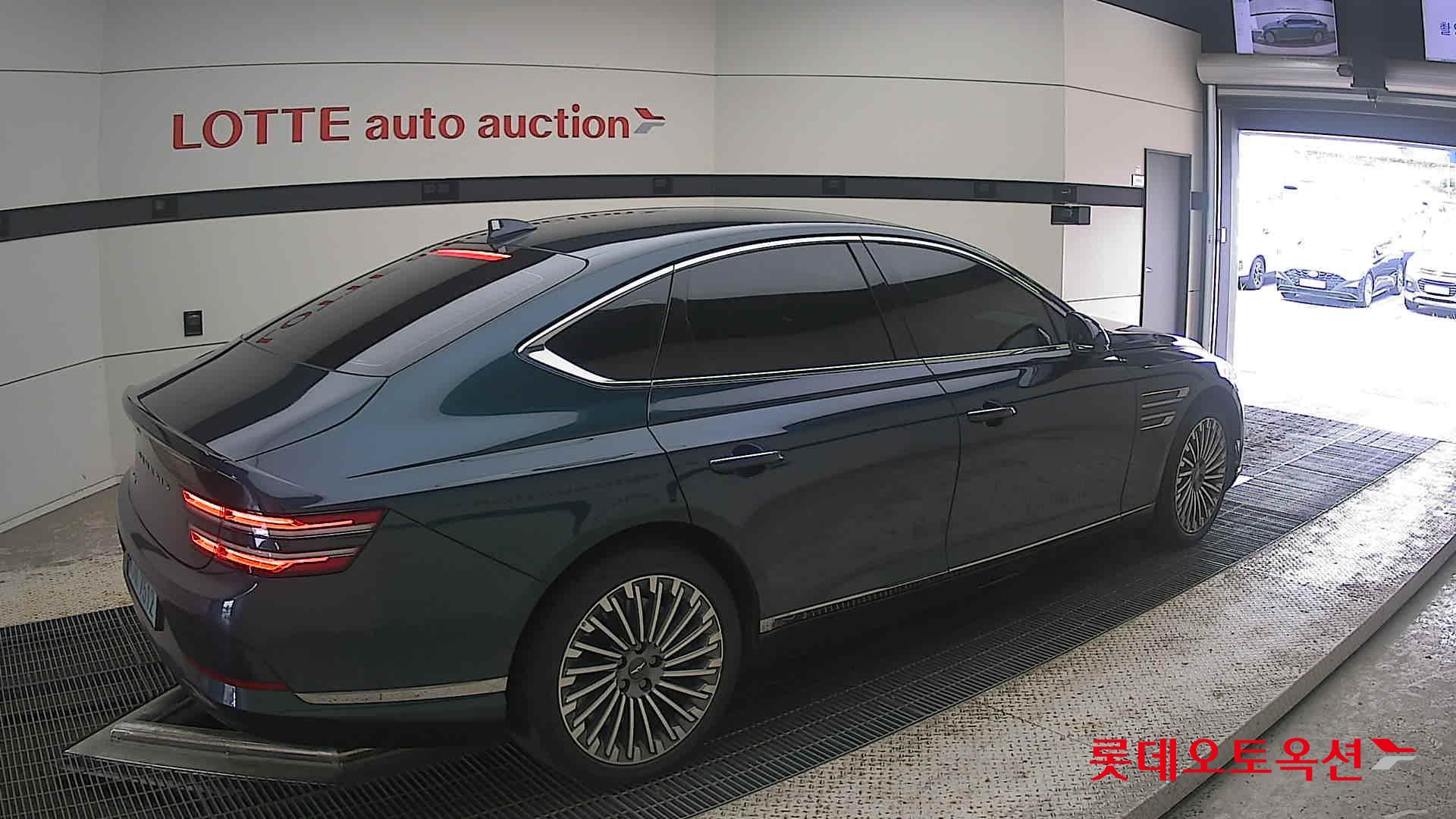 2022 - genesis g80