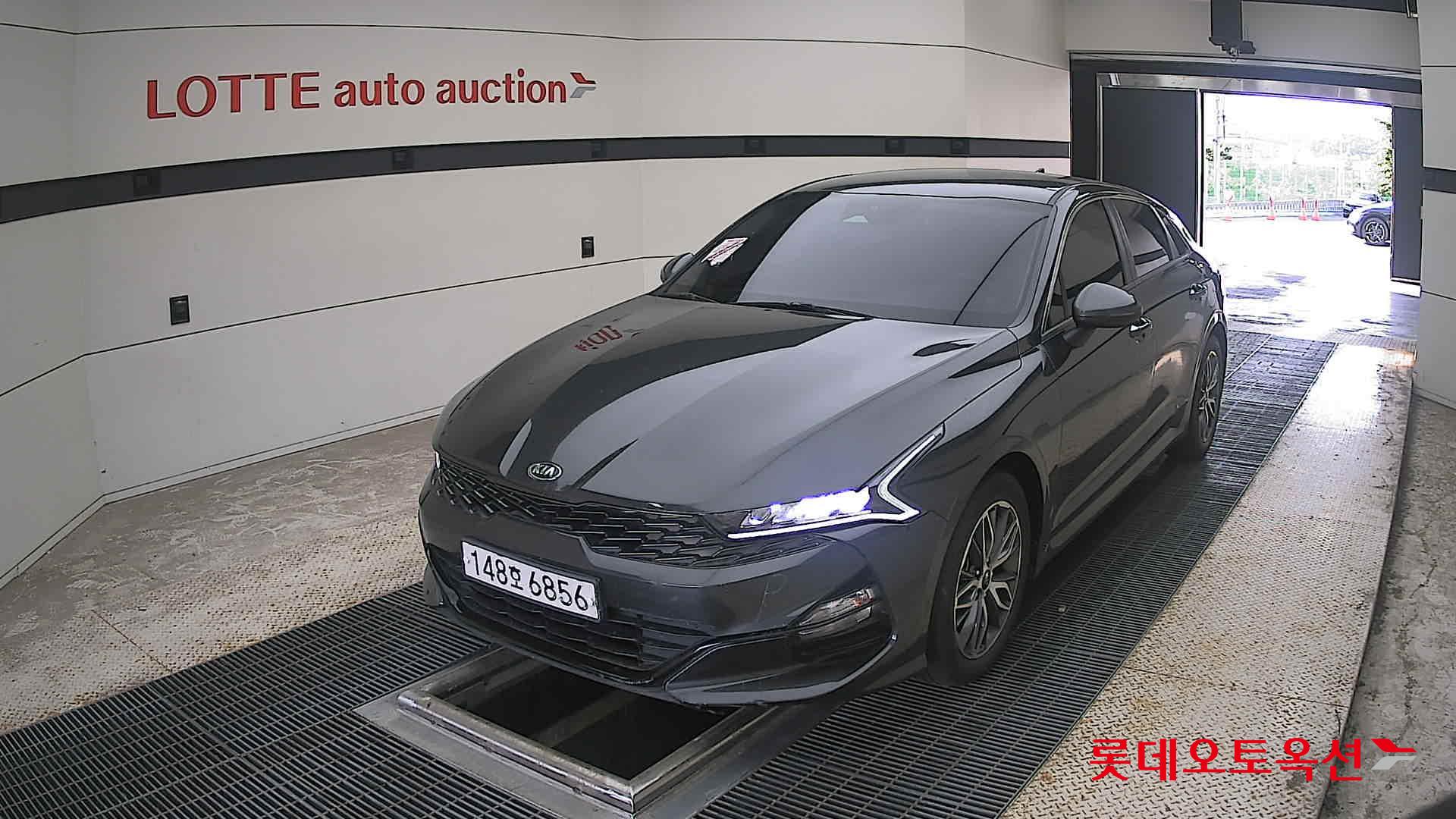 2021 - kia k5