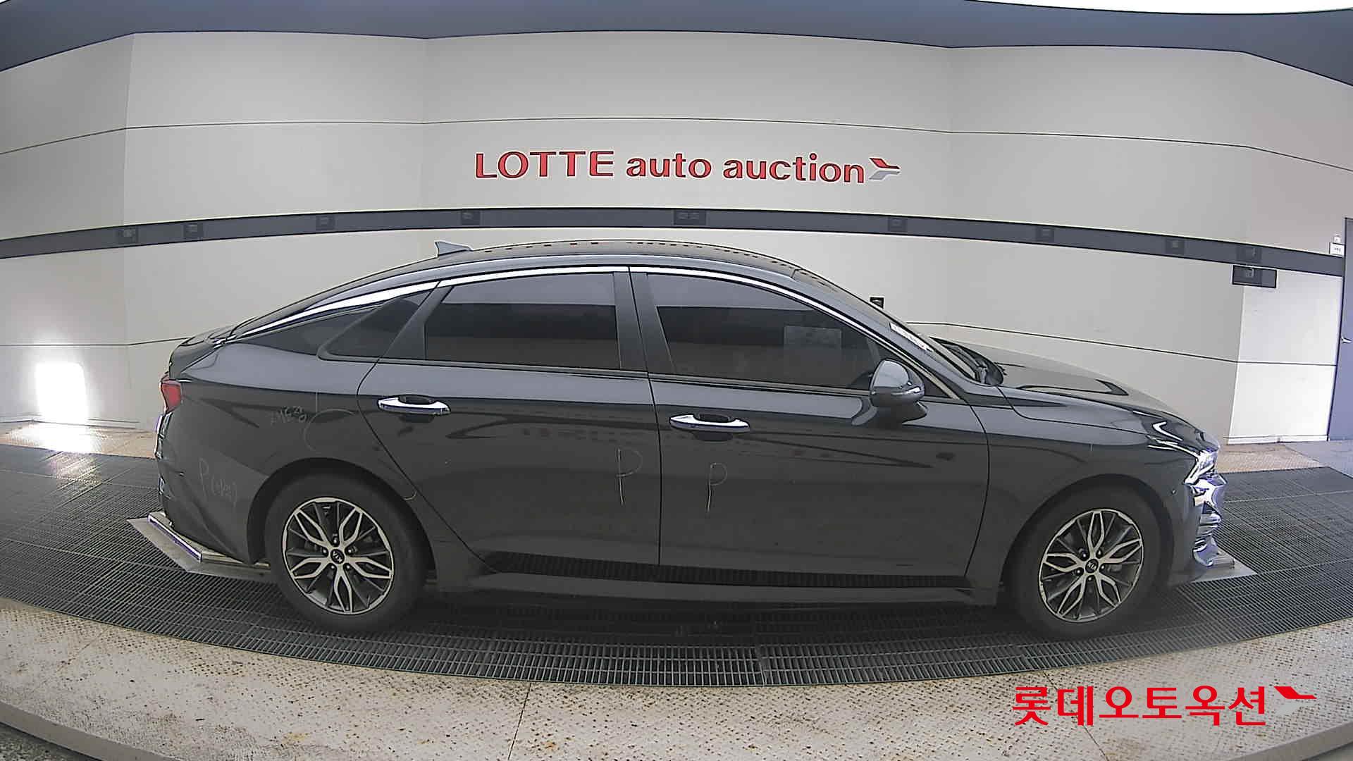 2021 - kia k5