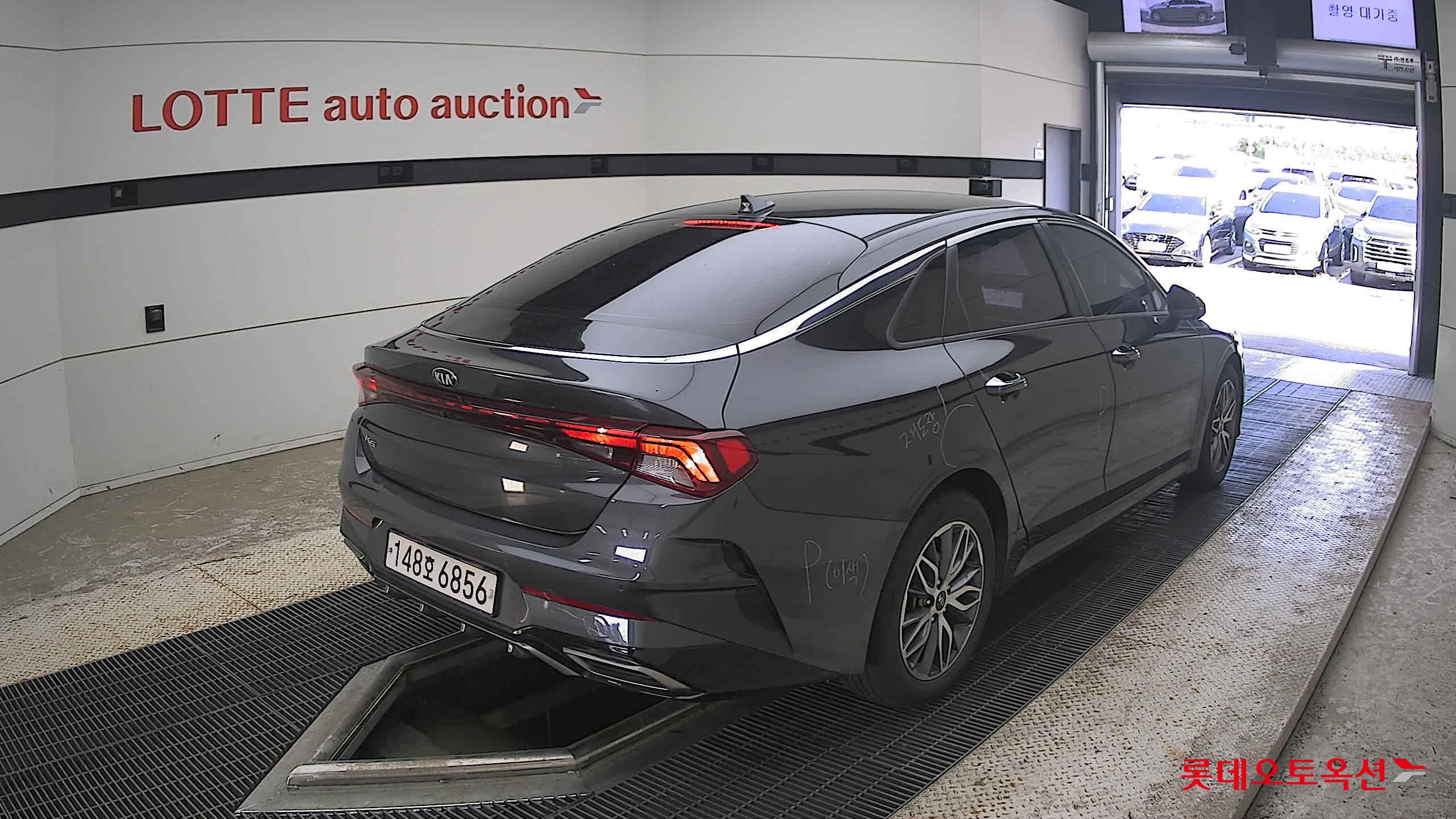 2021 - kia k5