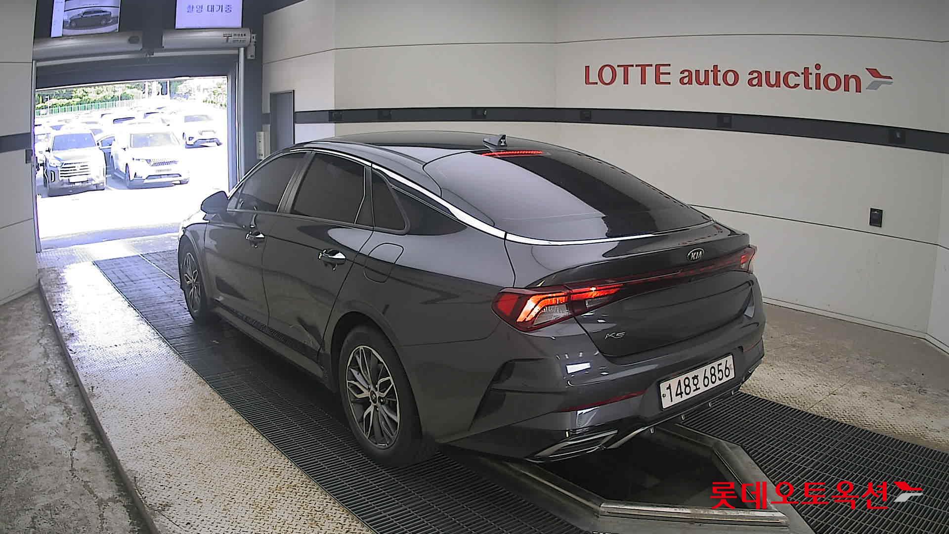 2021 - kia k5