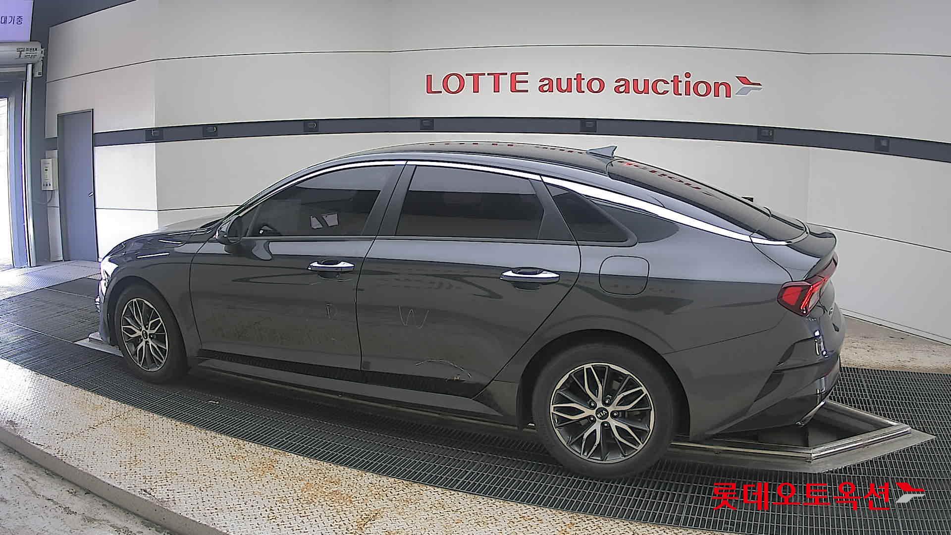 2021 - kia k5
