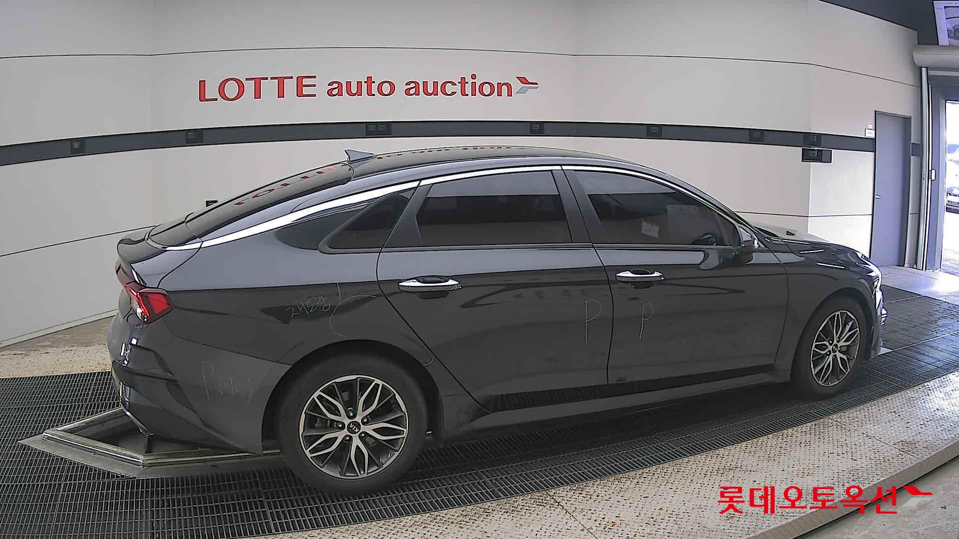 2021 - kia k5