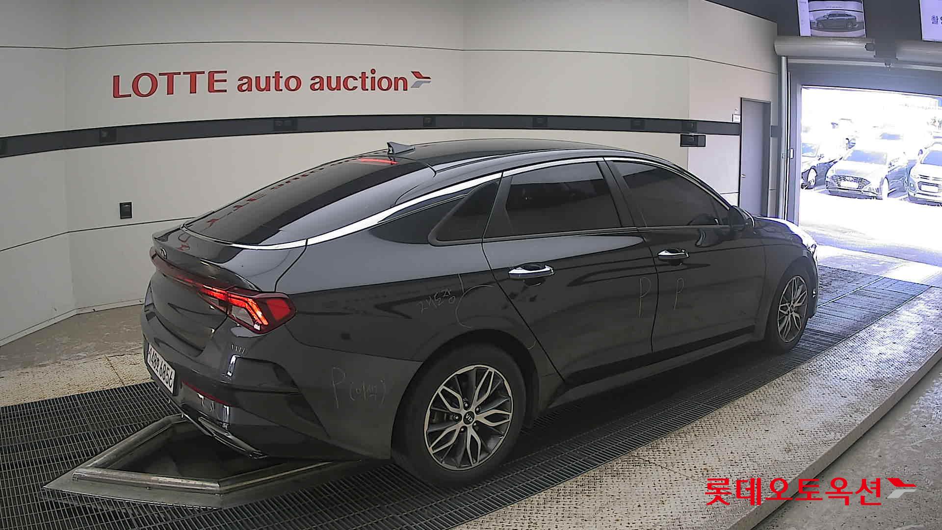 2021 - kia k5