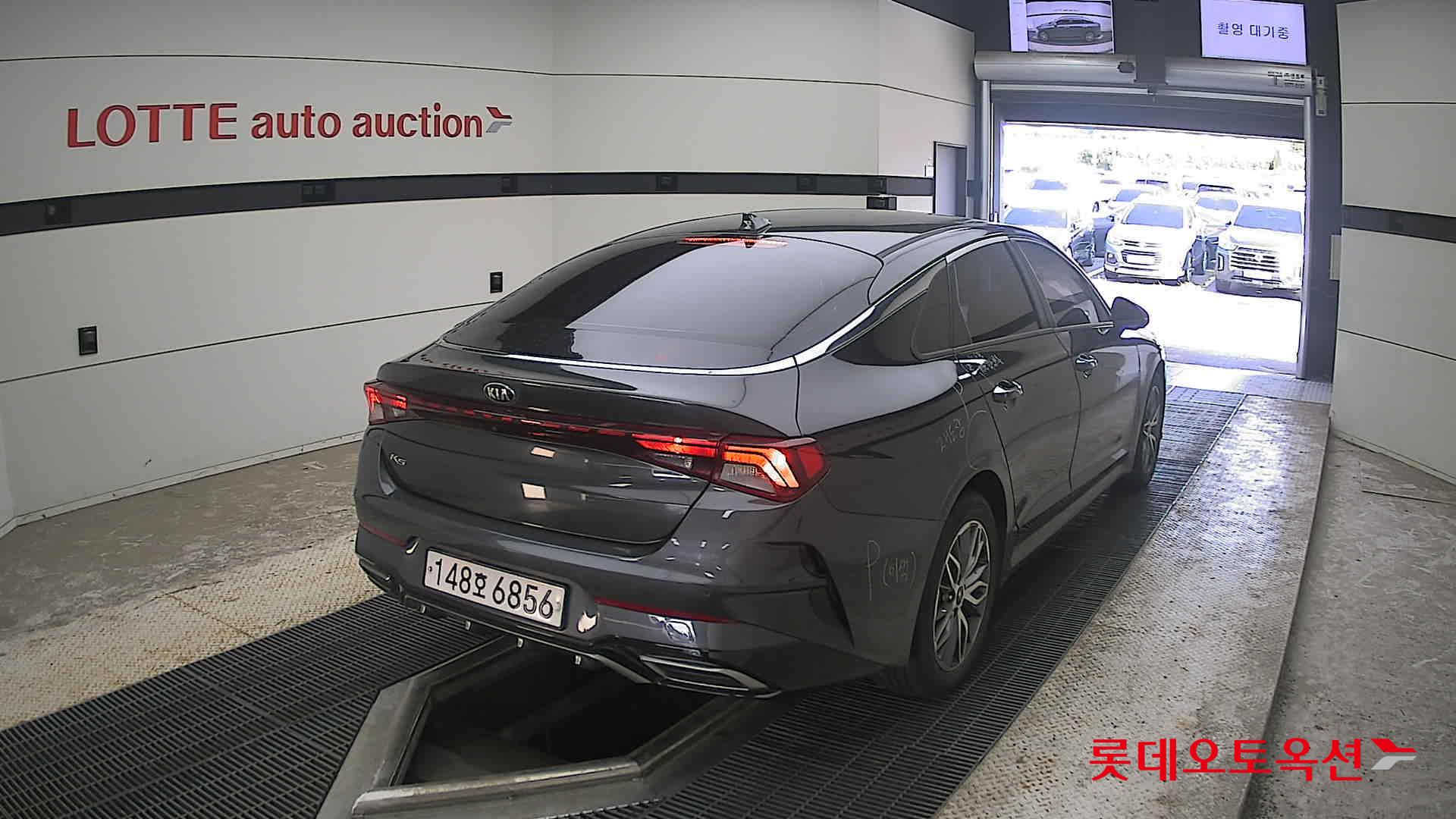 2021 - kia k5