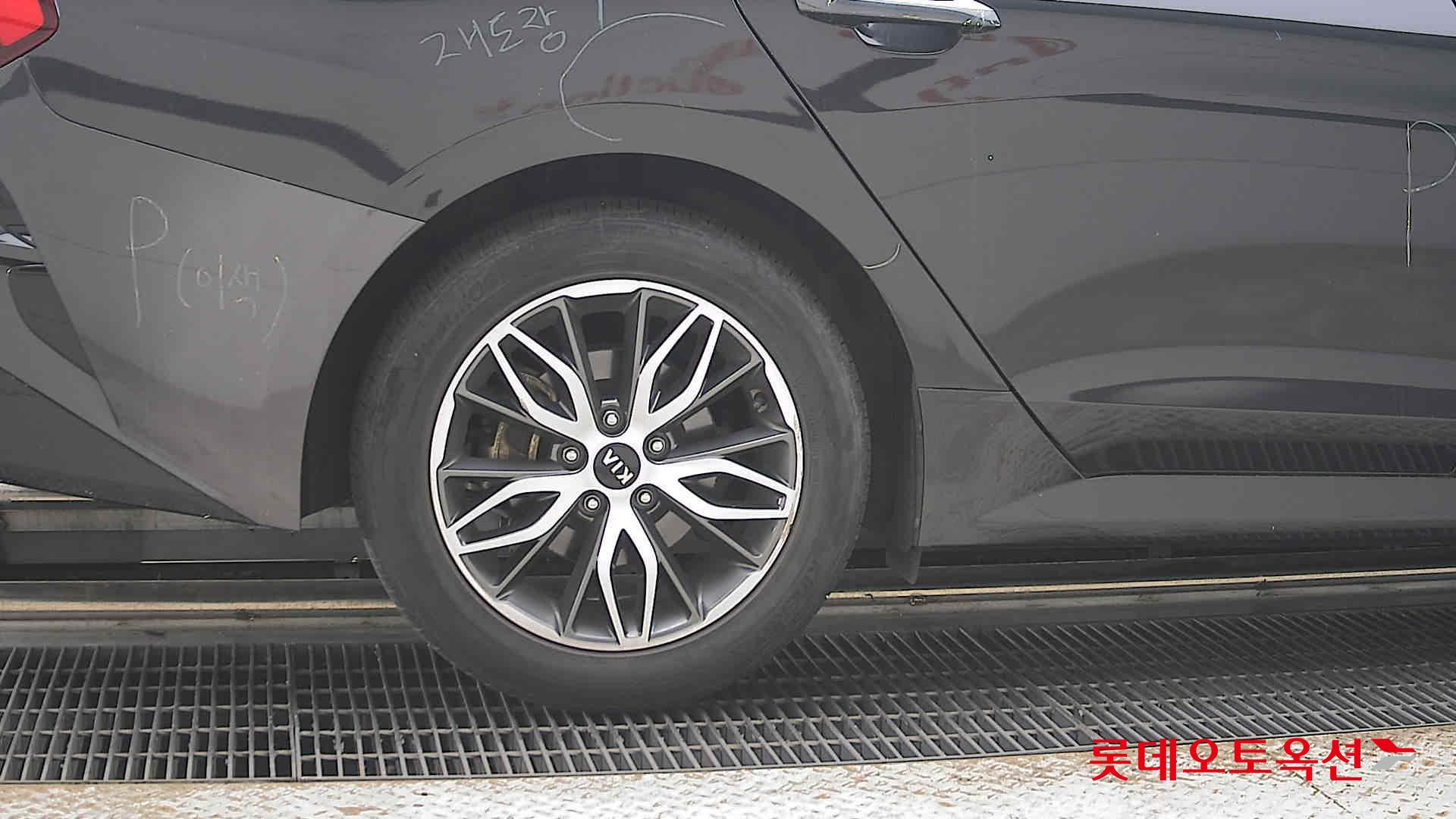 2021 - kia k5