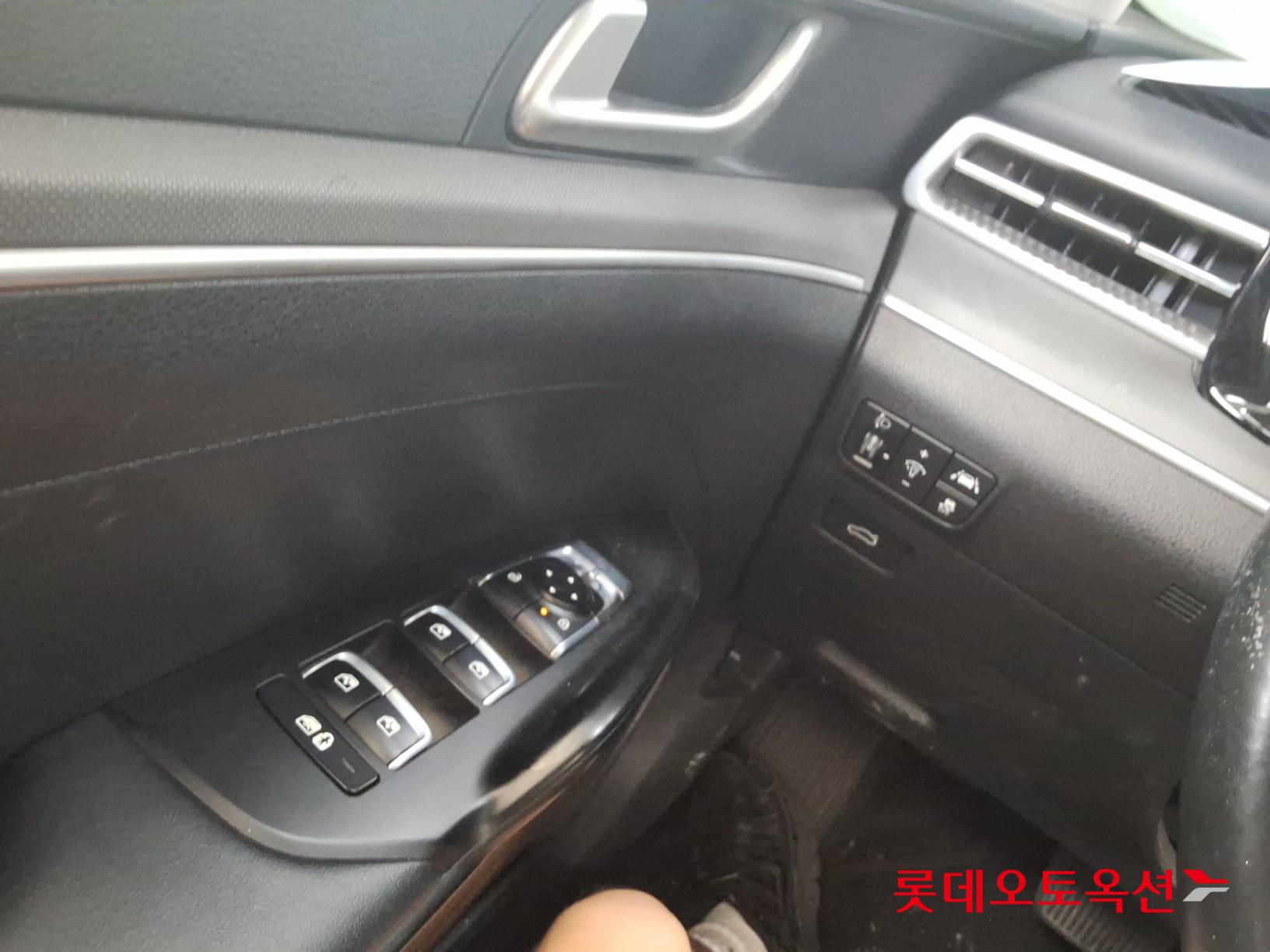 2021 - kia k5