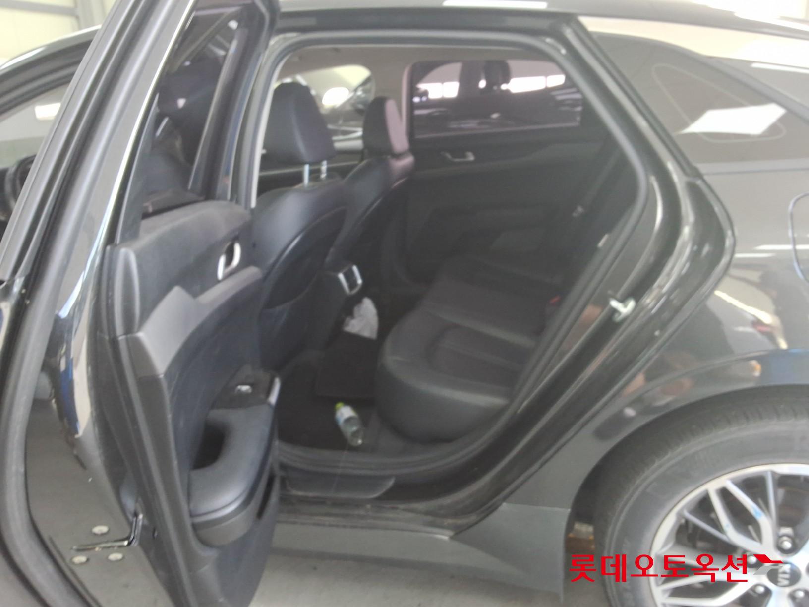 2021 - kia k5