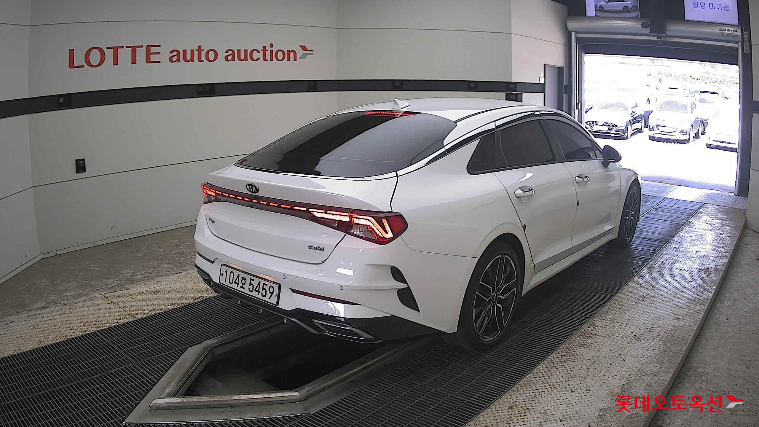 2020 - kia k5