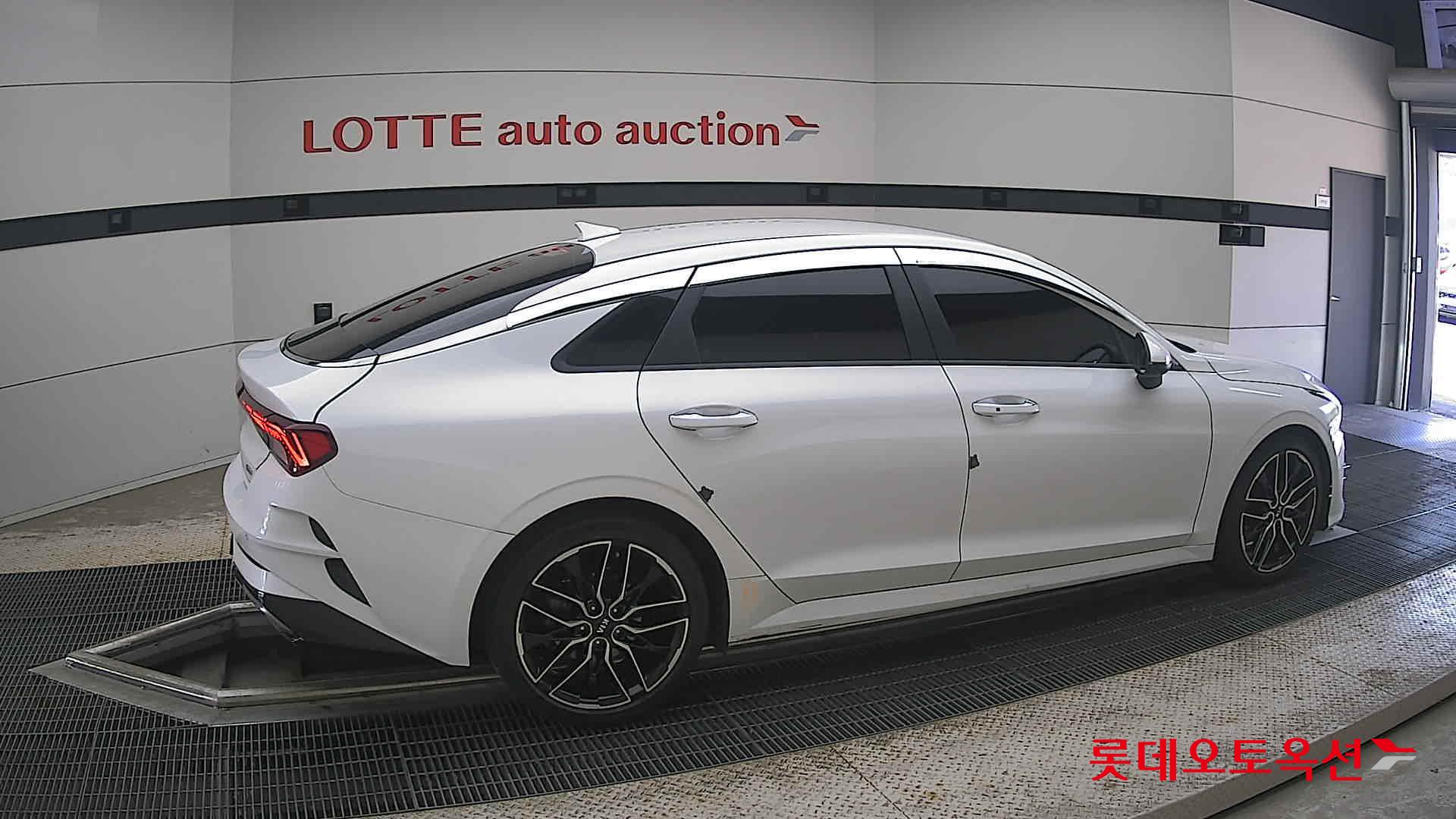 2020 - kia k5