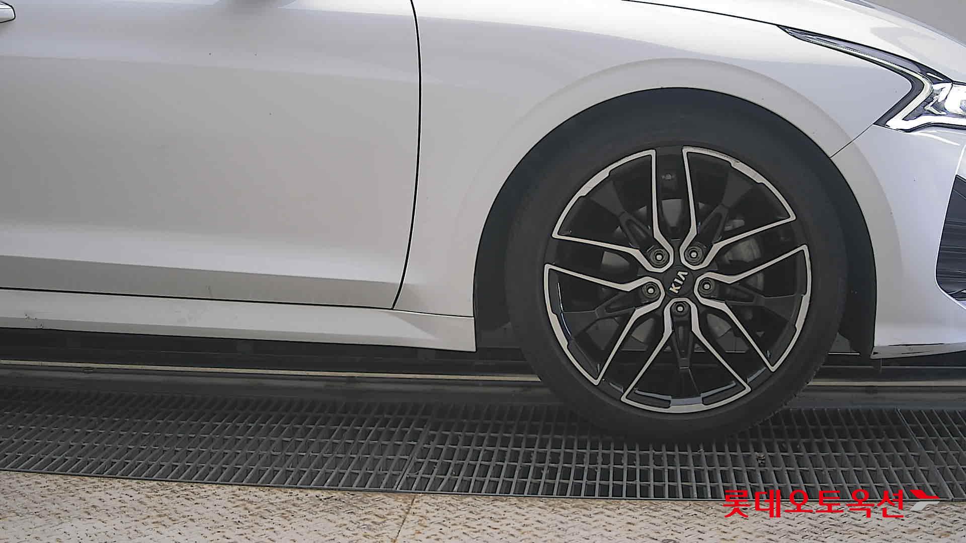 2020 - kia k5