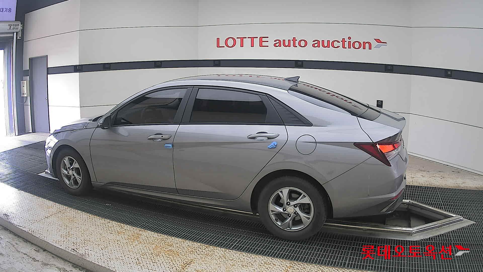2021 - hyundai avante