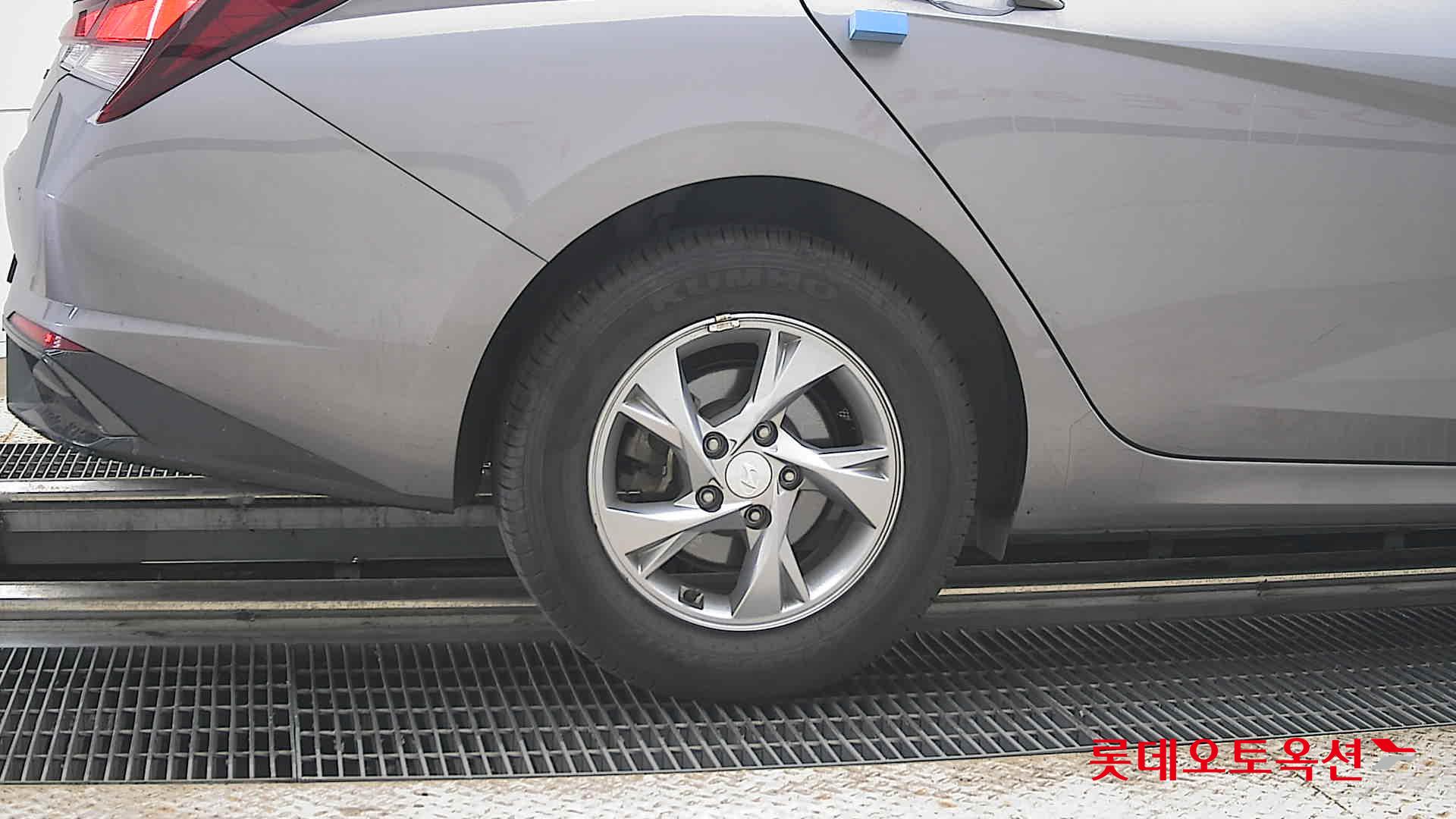 2021 - hyundai avante