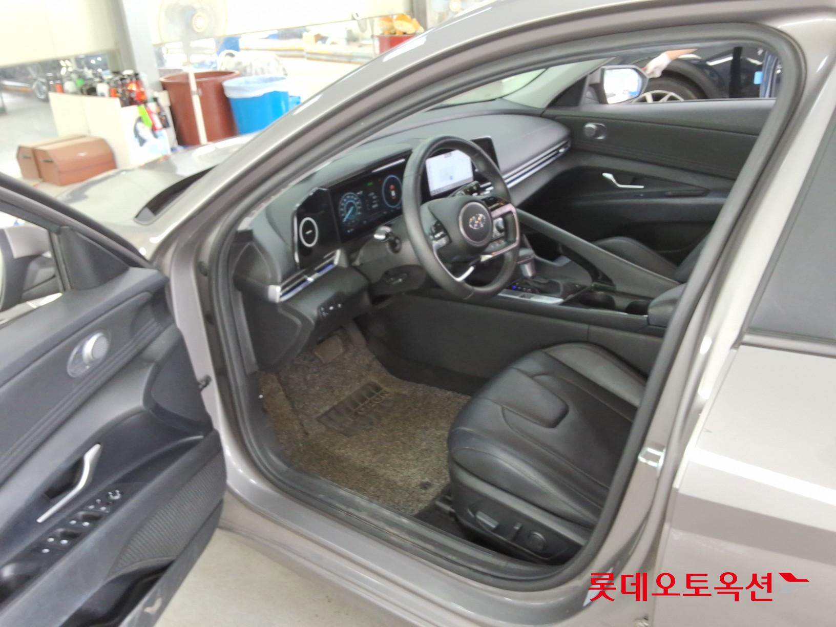 2021 - hyundai avante
