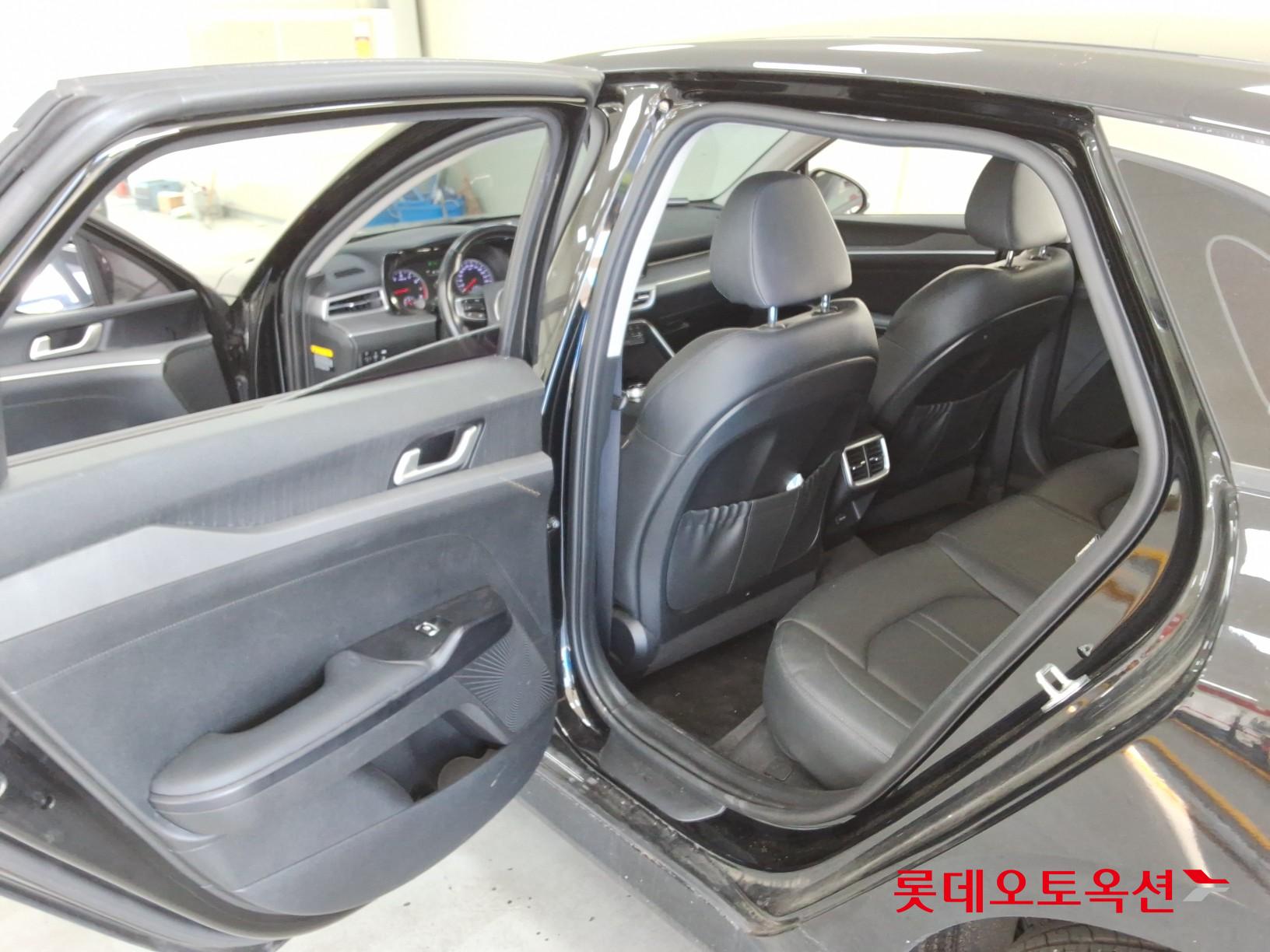 2020 - kia k5